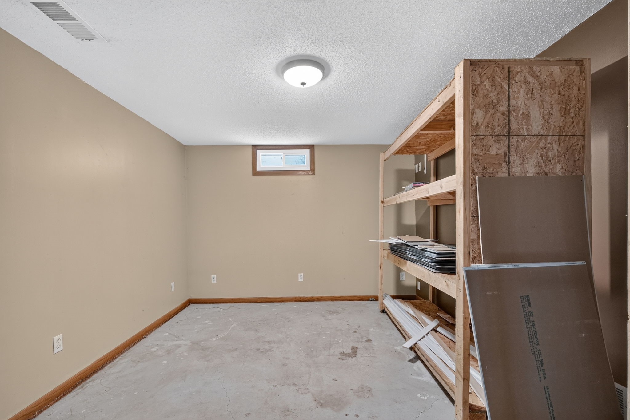 3889 92nd Drive Property Photo 28