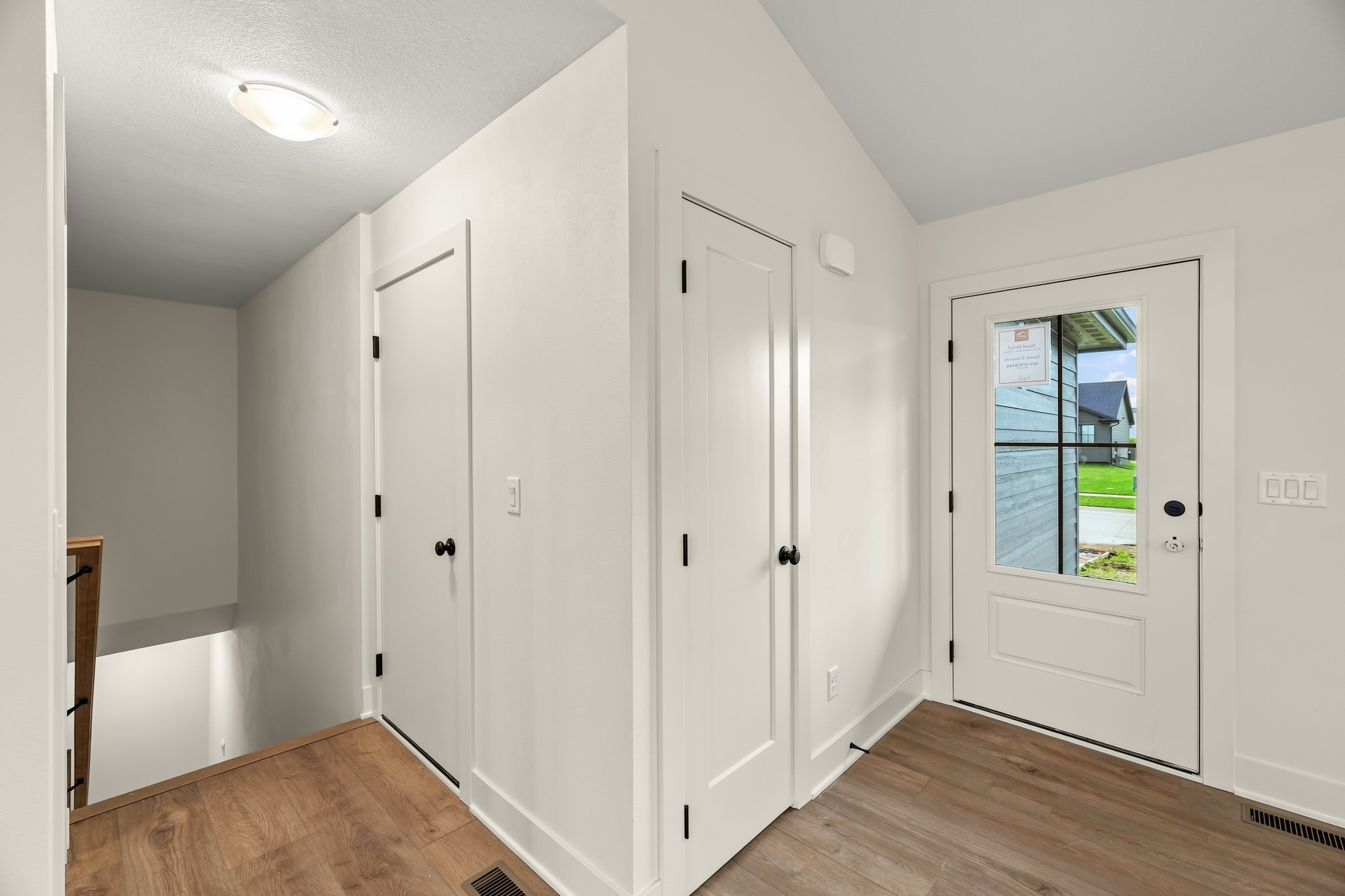 1003 Shady Lane Drive Property Photo 4