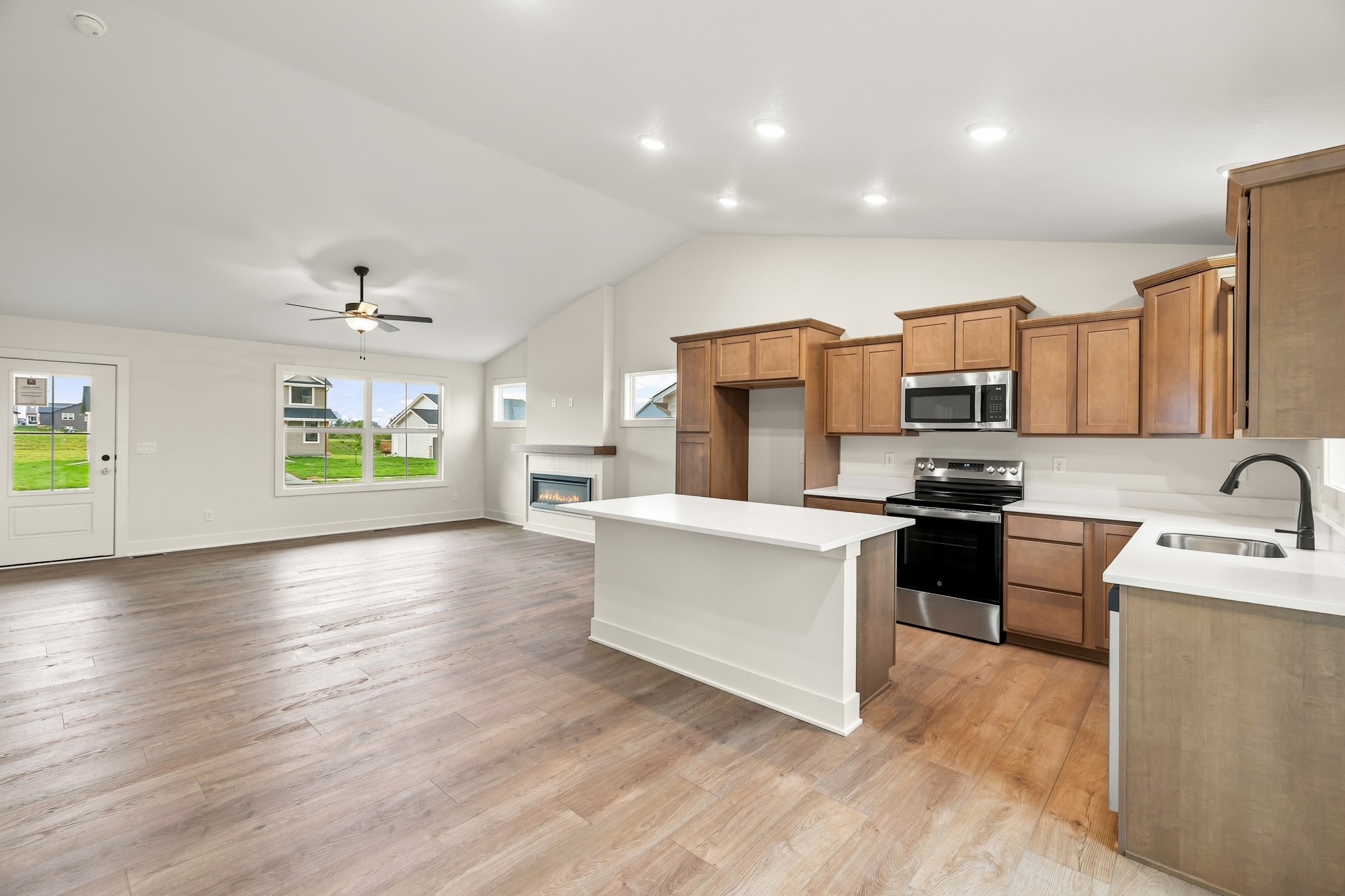1003 Shady Lane Drive Property Photo 10