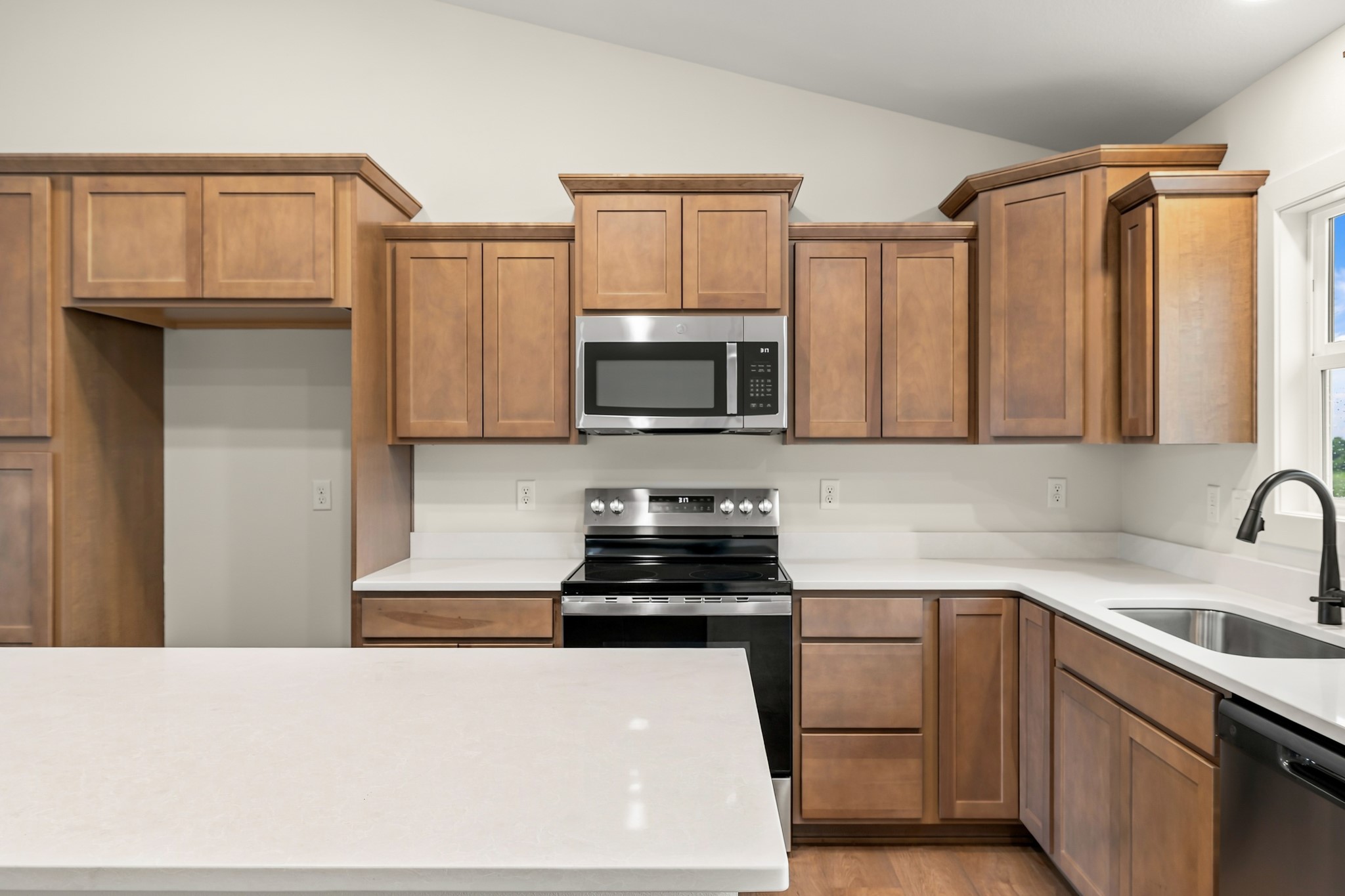 1003 Shady Lane Drive Property Photo 14