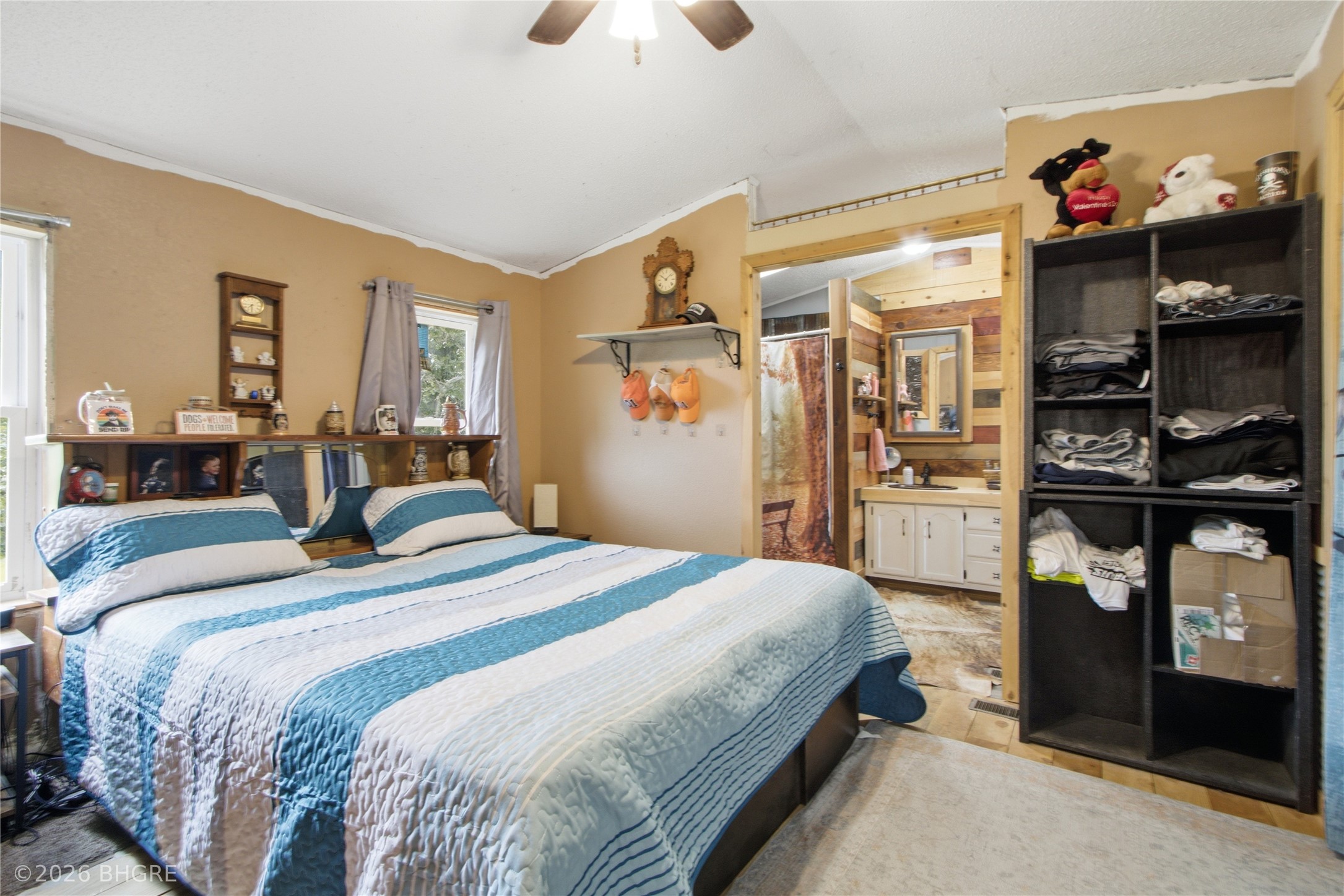 8456 Outer Drive Property Photo 12