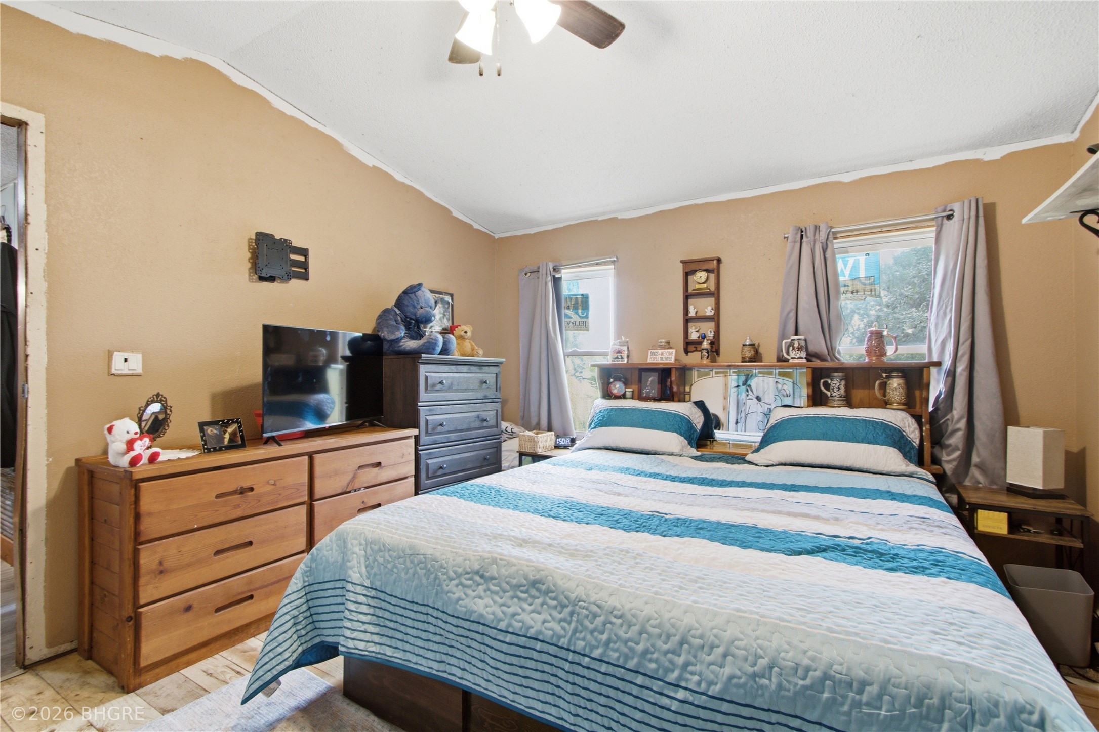 8456 Outer Drive Property Photo 13