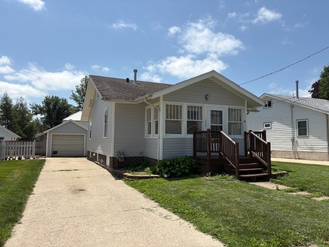 1021 N 5th Avenue E Property Photo 1