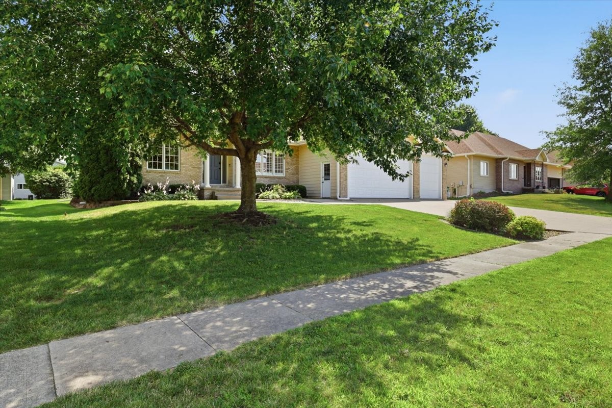 810 William Nowels Circle Property Photo 2