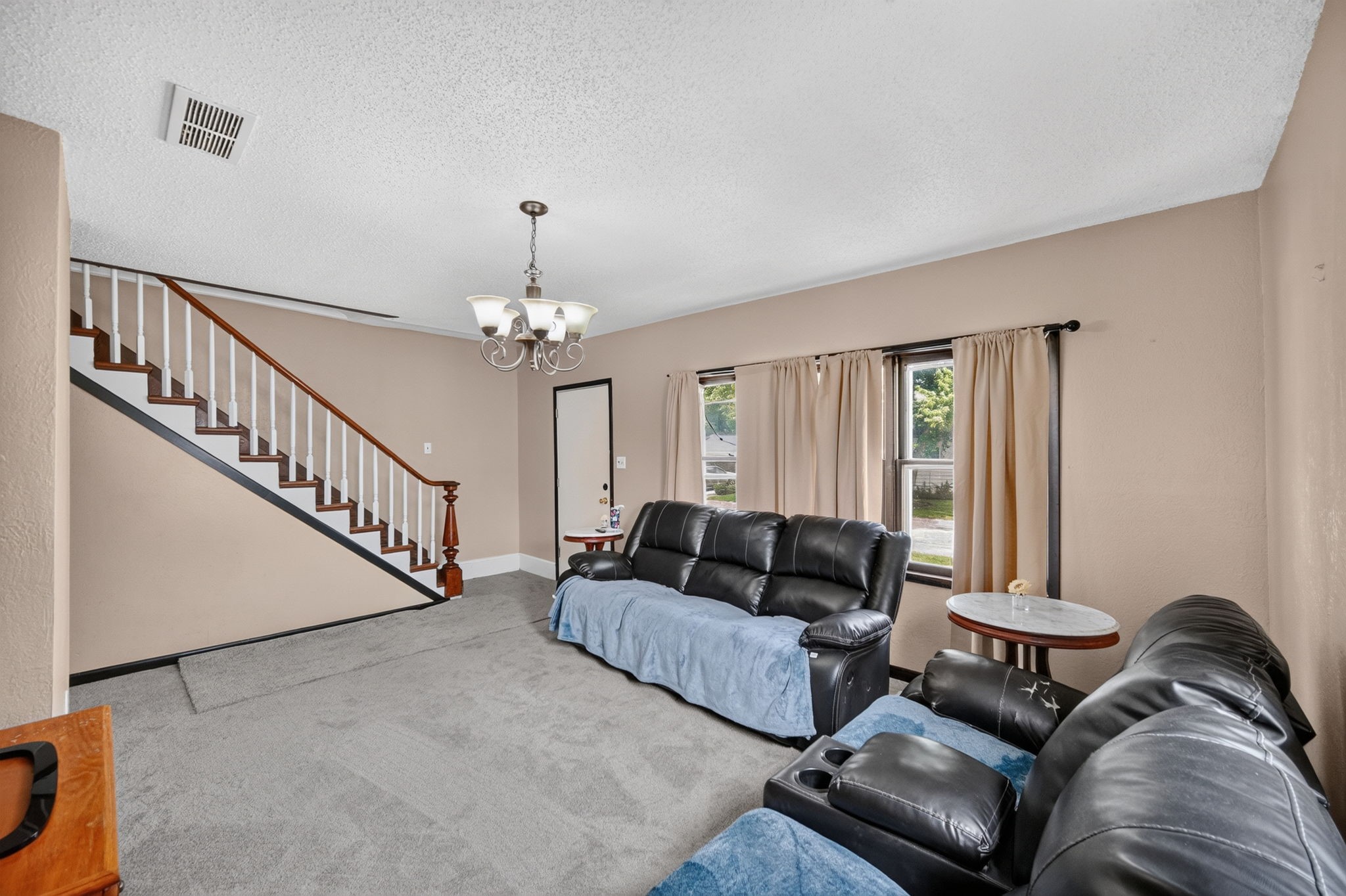 204 S 8th Avenue Property Photo 5