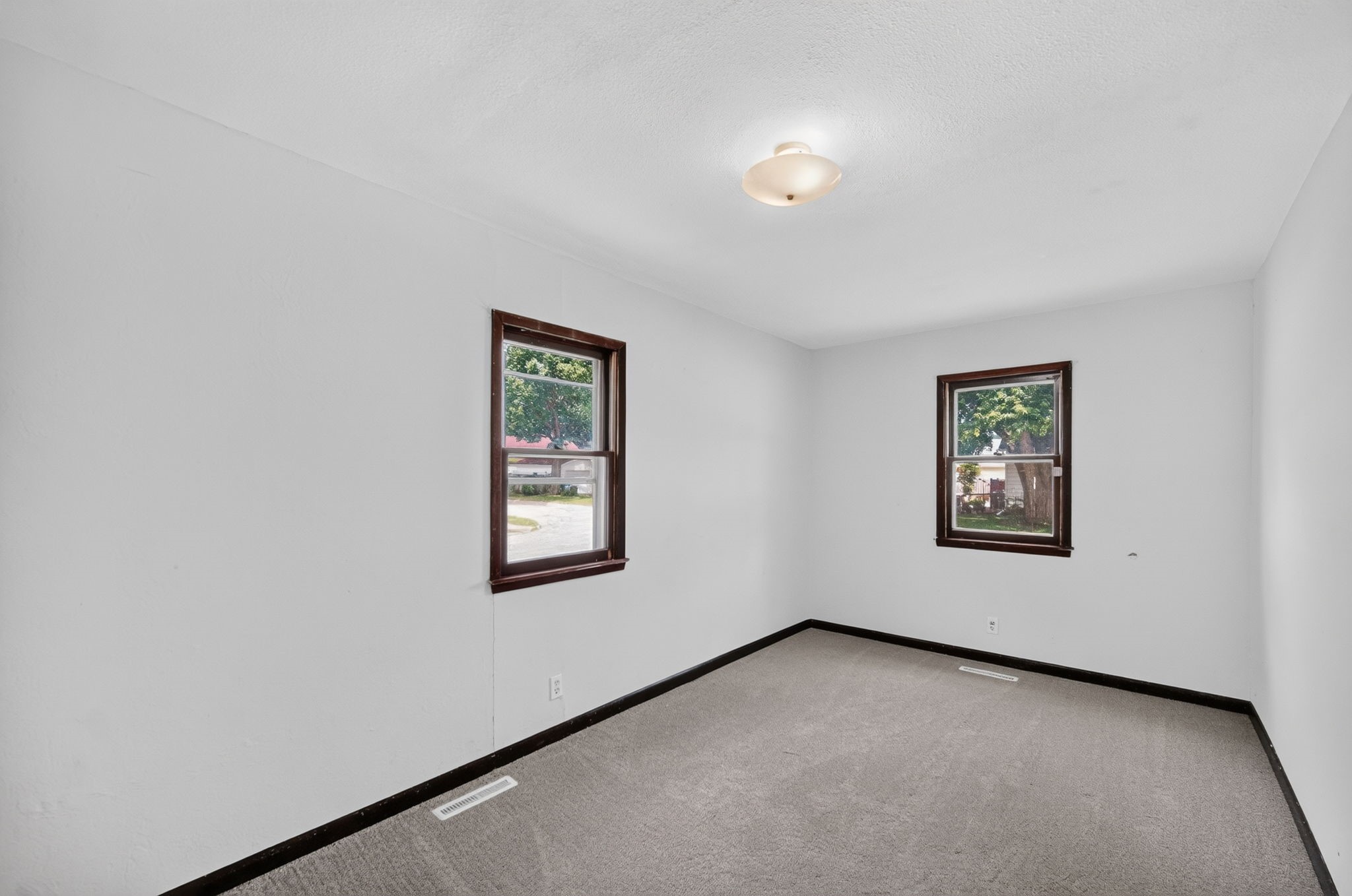 204 S 8th Avenue Property Photo 16