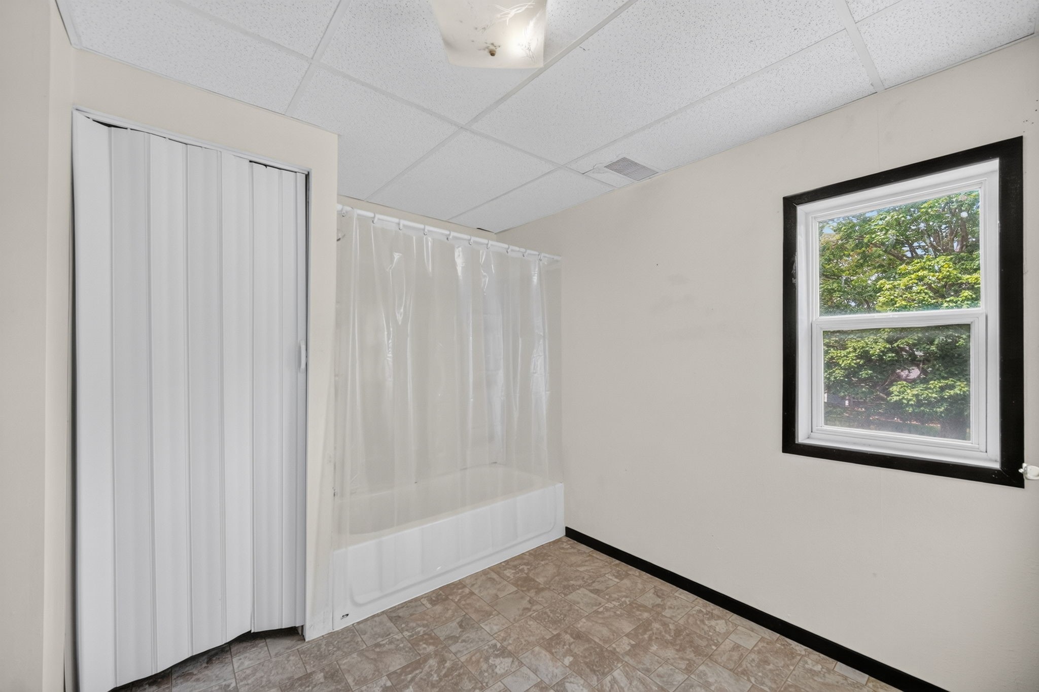 204 S 8th Avenue Property Photo 24