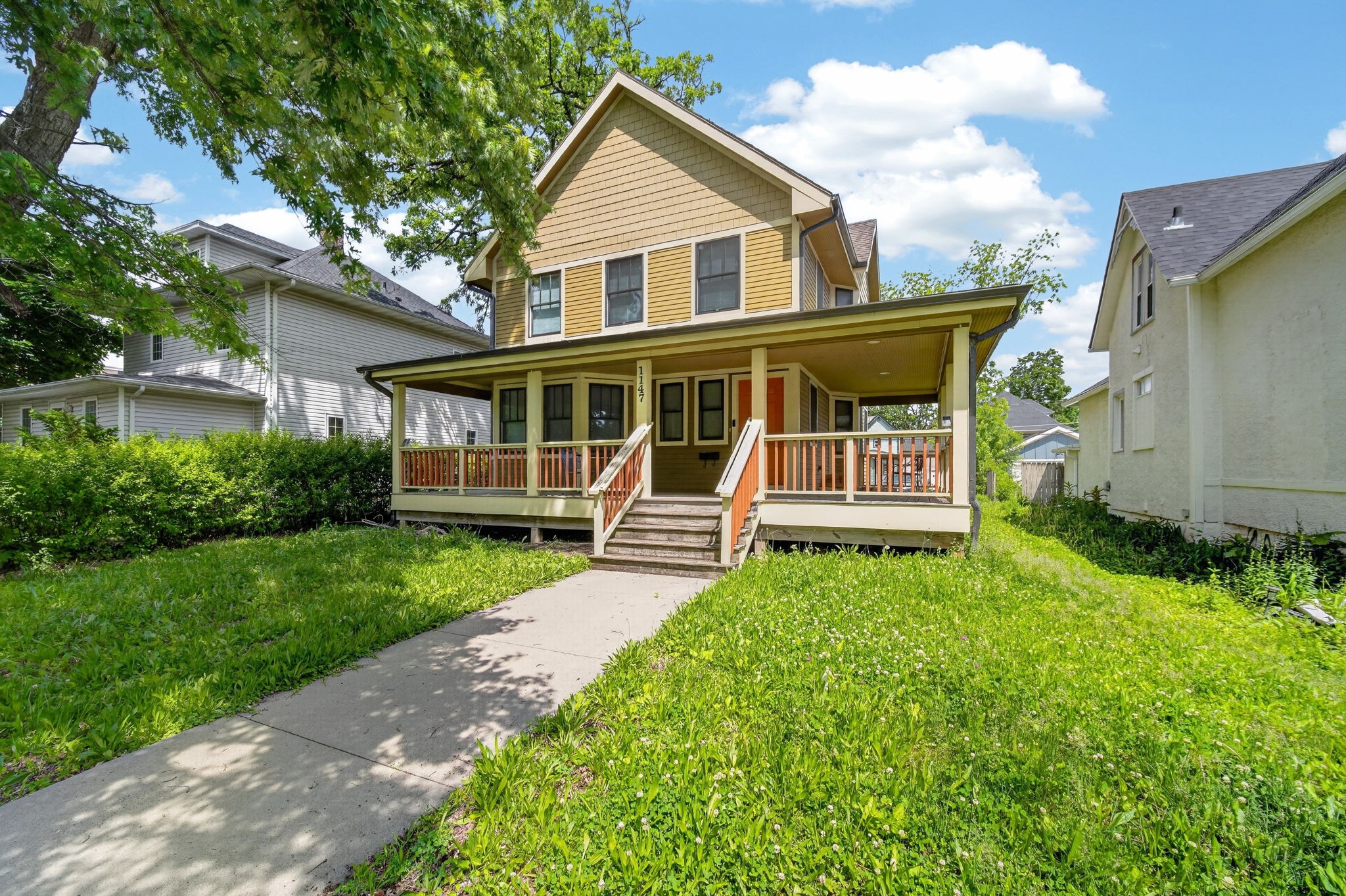 1147 27th Street Property Photo 2