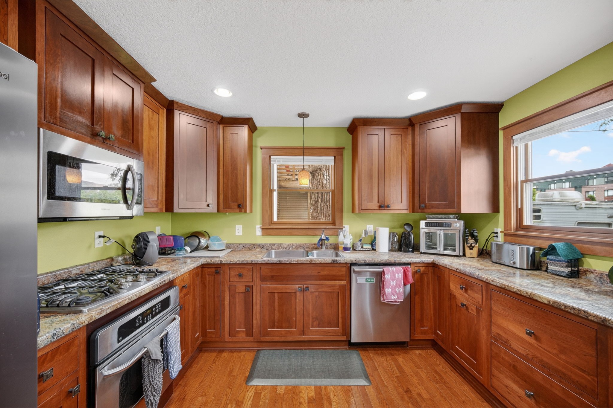 1147 27th Street Property Photo 23
