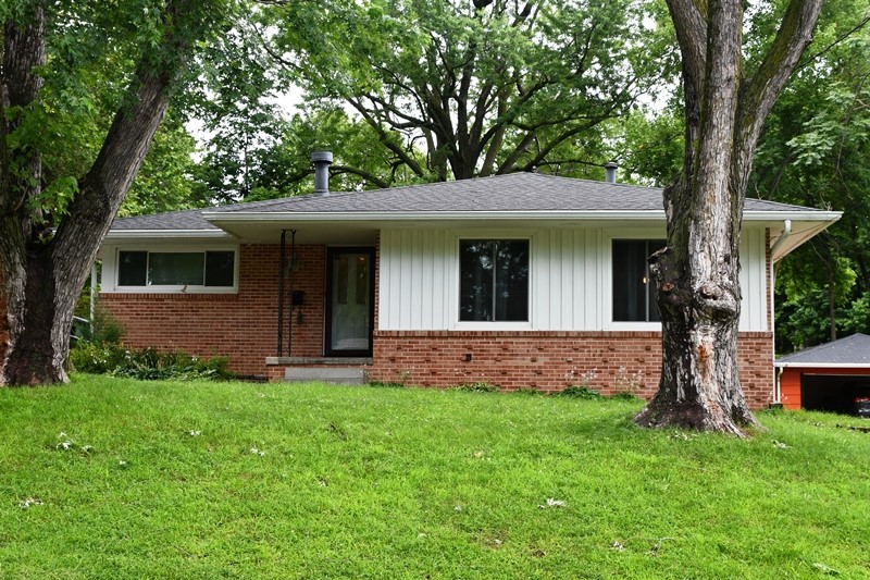 2819 Bennett Avenue Property Photo 1