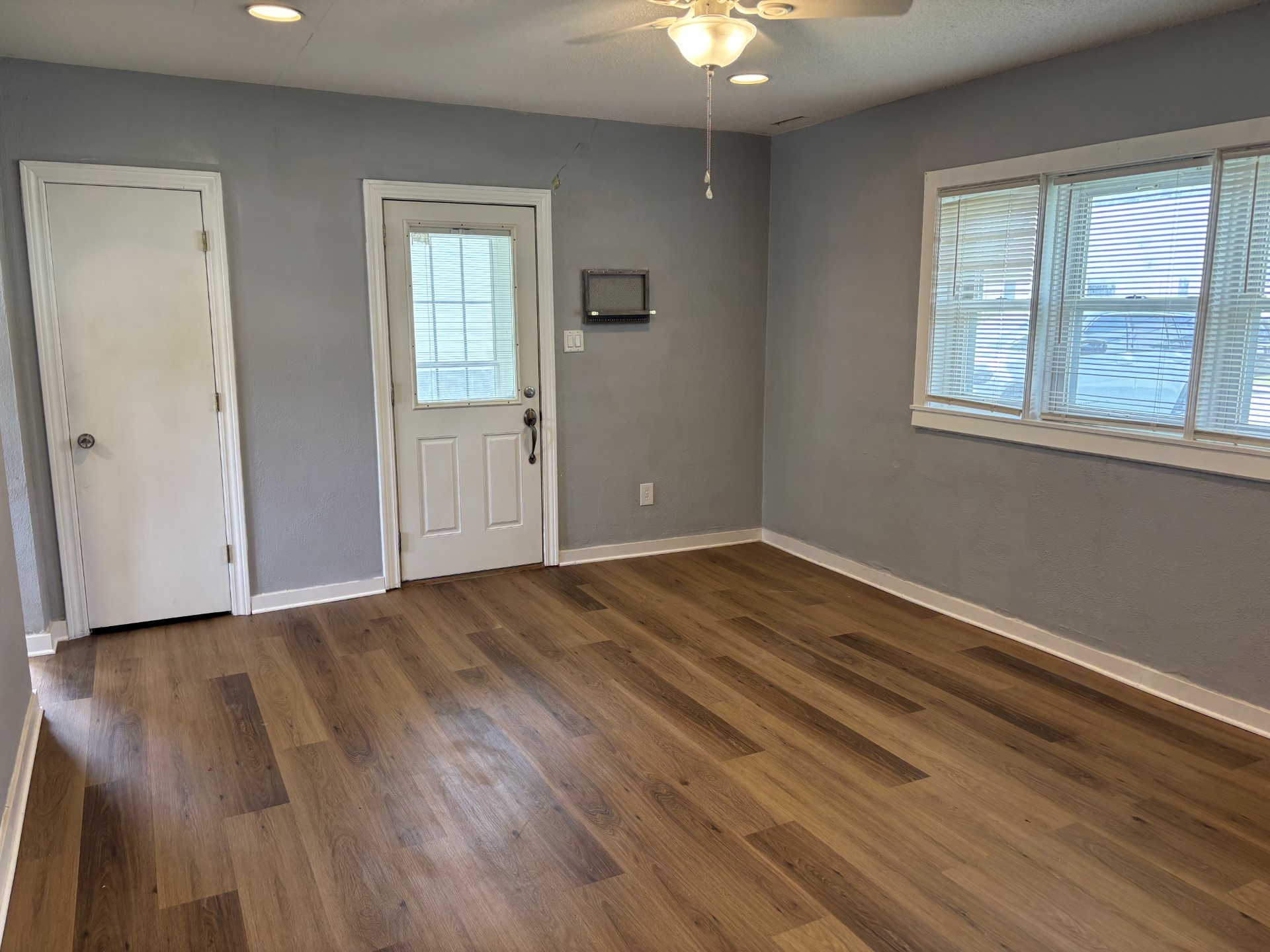 3529 53rd Street Property Photo 6