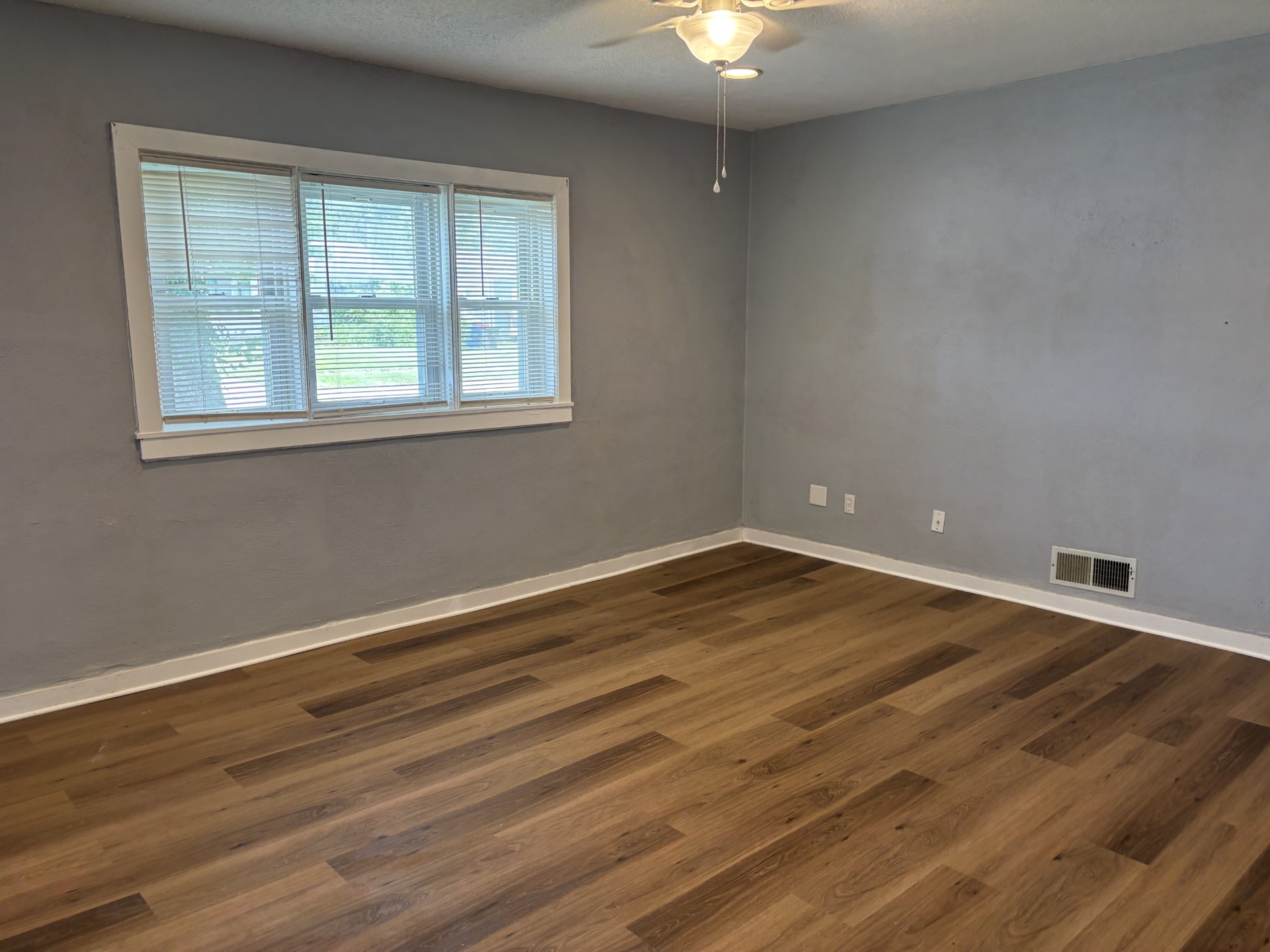 3529 53rd Street Property Photo 7
