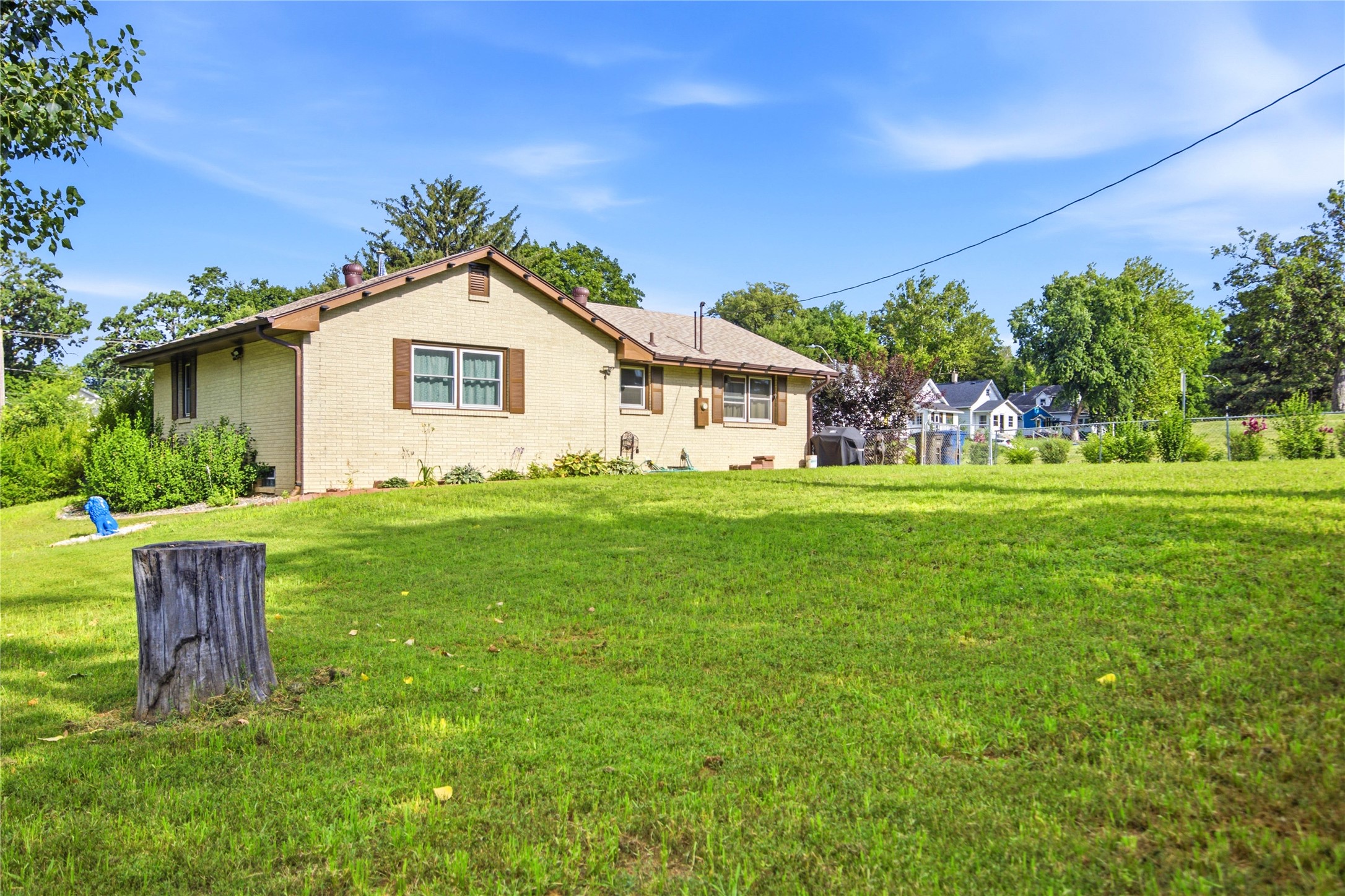 1075 17th Street Property Photo 5