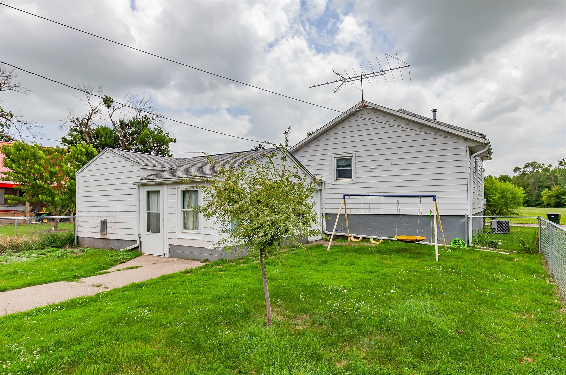 608 North Street Property Photo 4