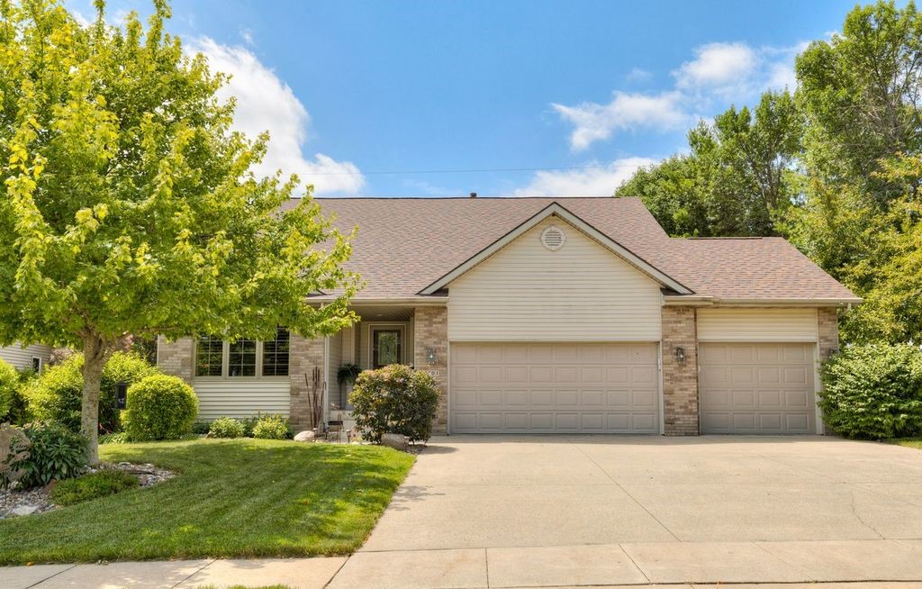 4601 154th Street Property Photo 1