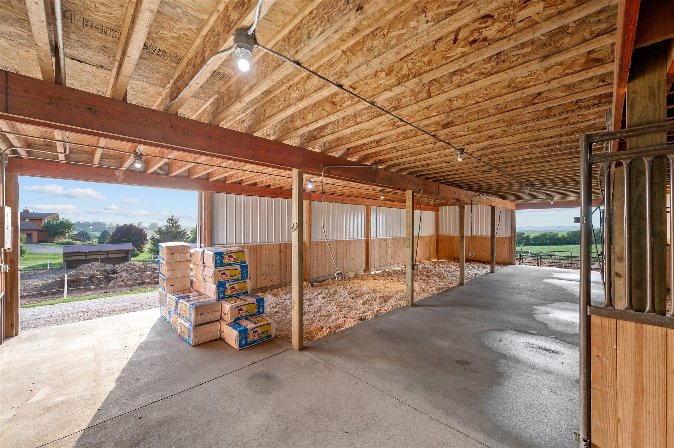 8409/8413 G24 Highway Property Photo 7