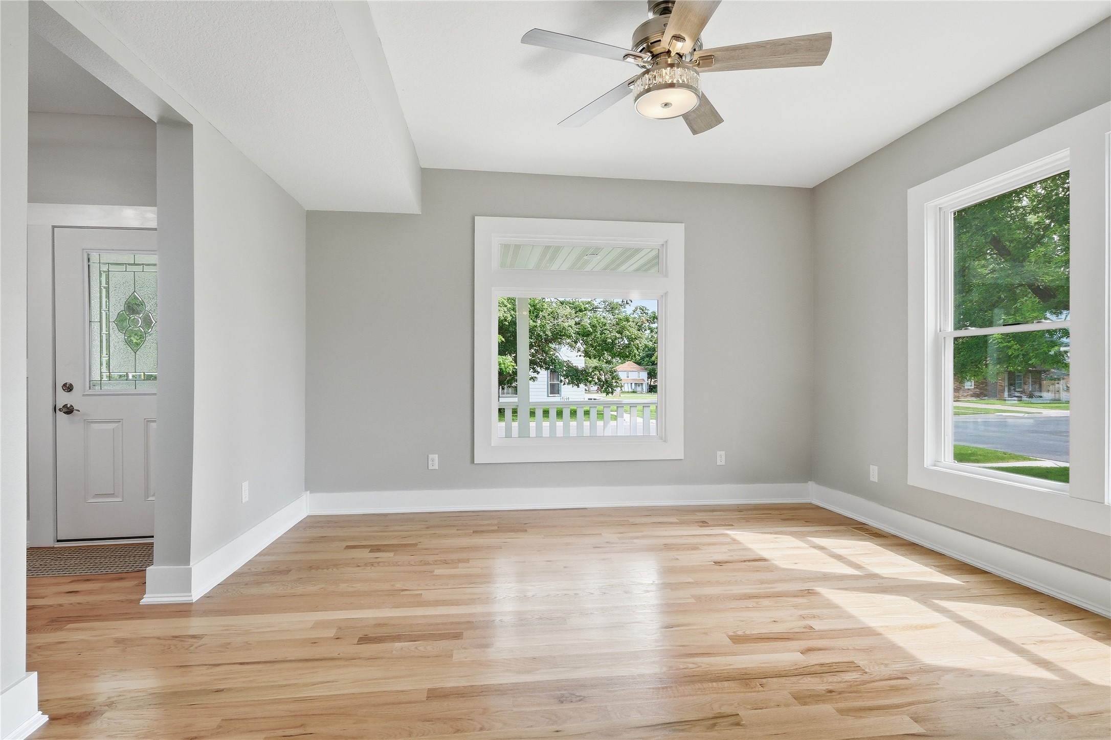 414 E Robinson Street Property Photo 5