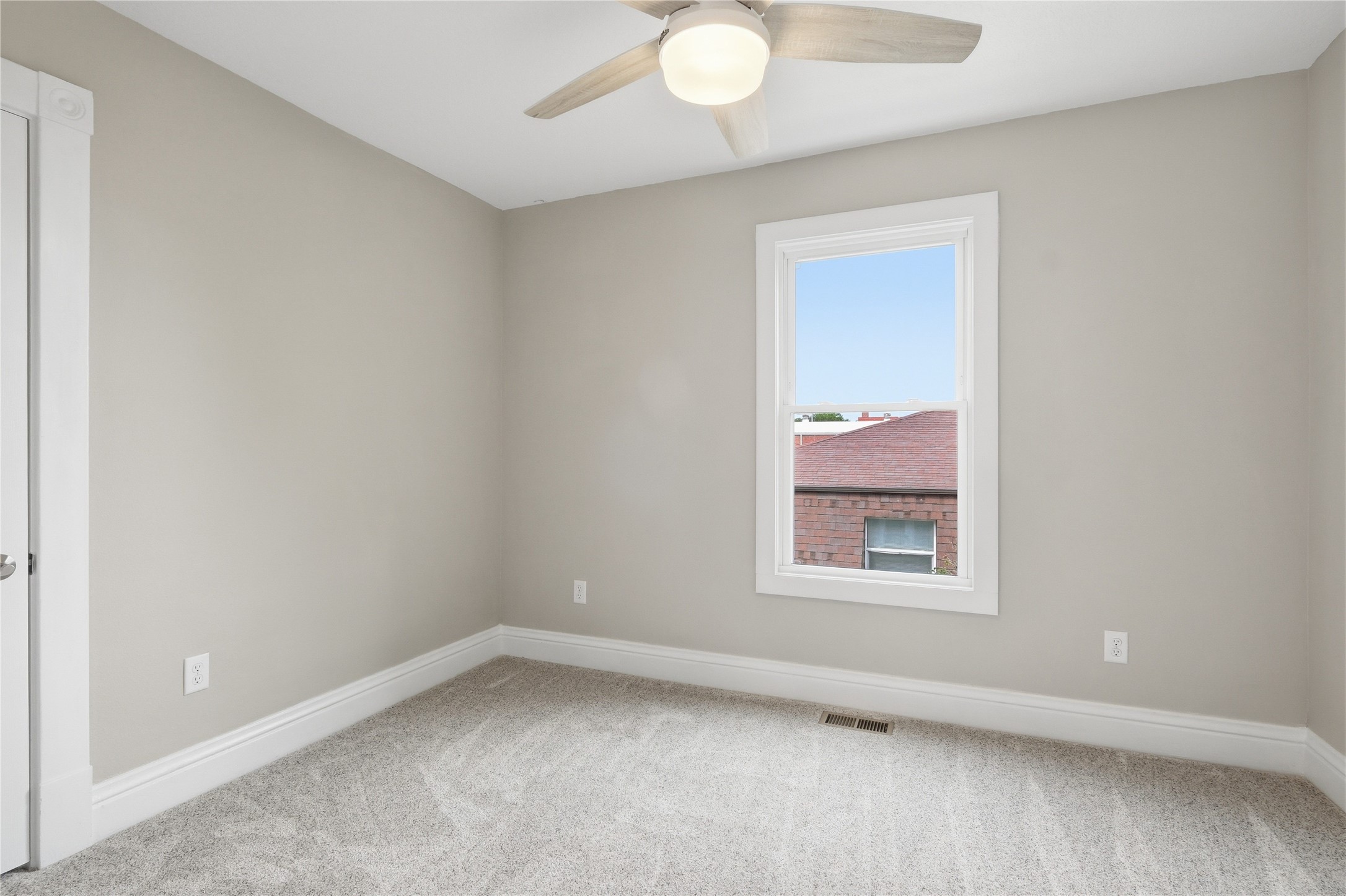 414 E Robinson Street Property Photo 10