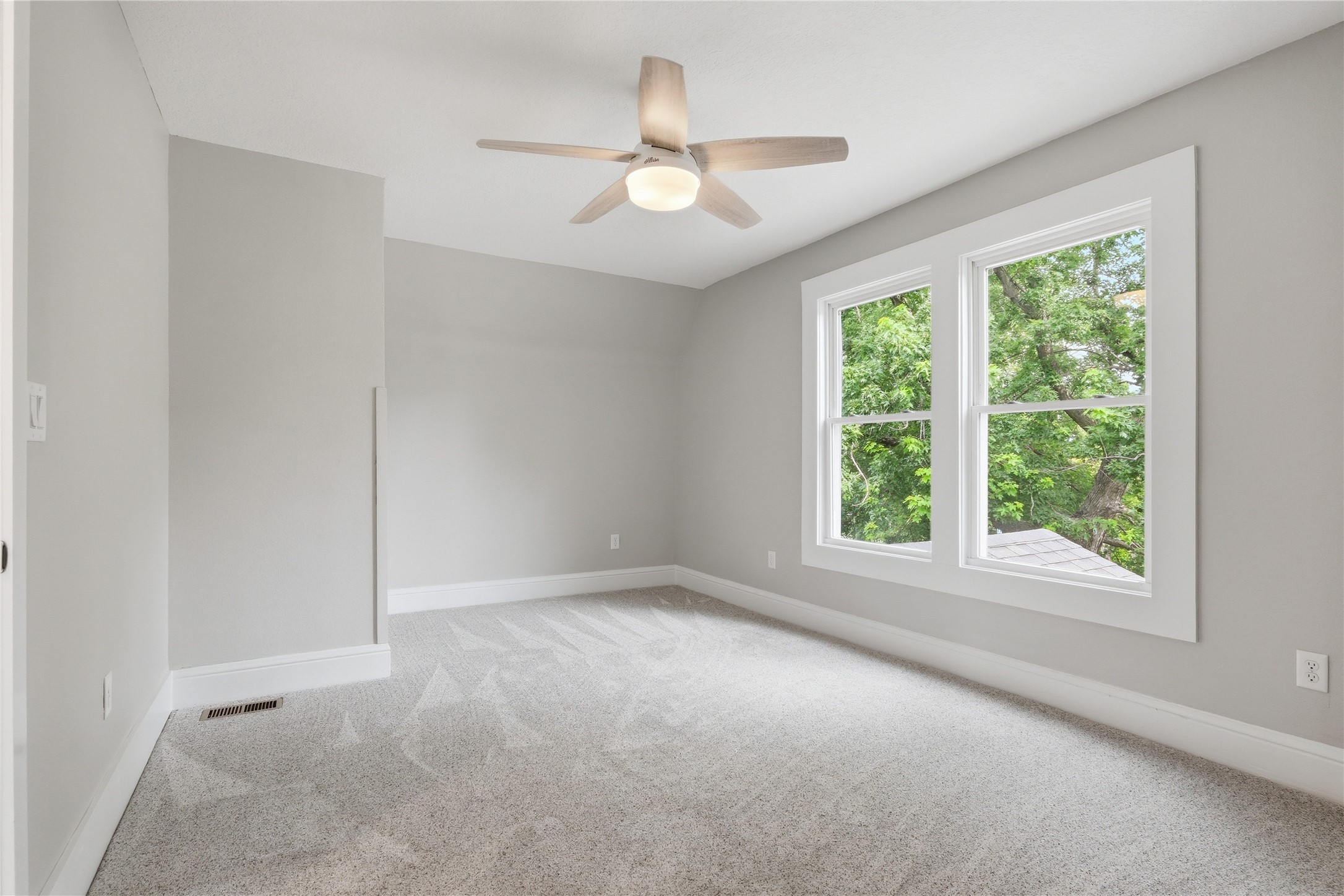 414 E Robinson Street Property Photo 16