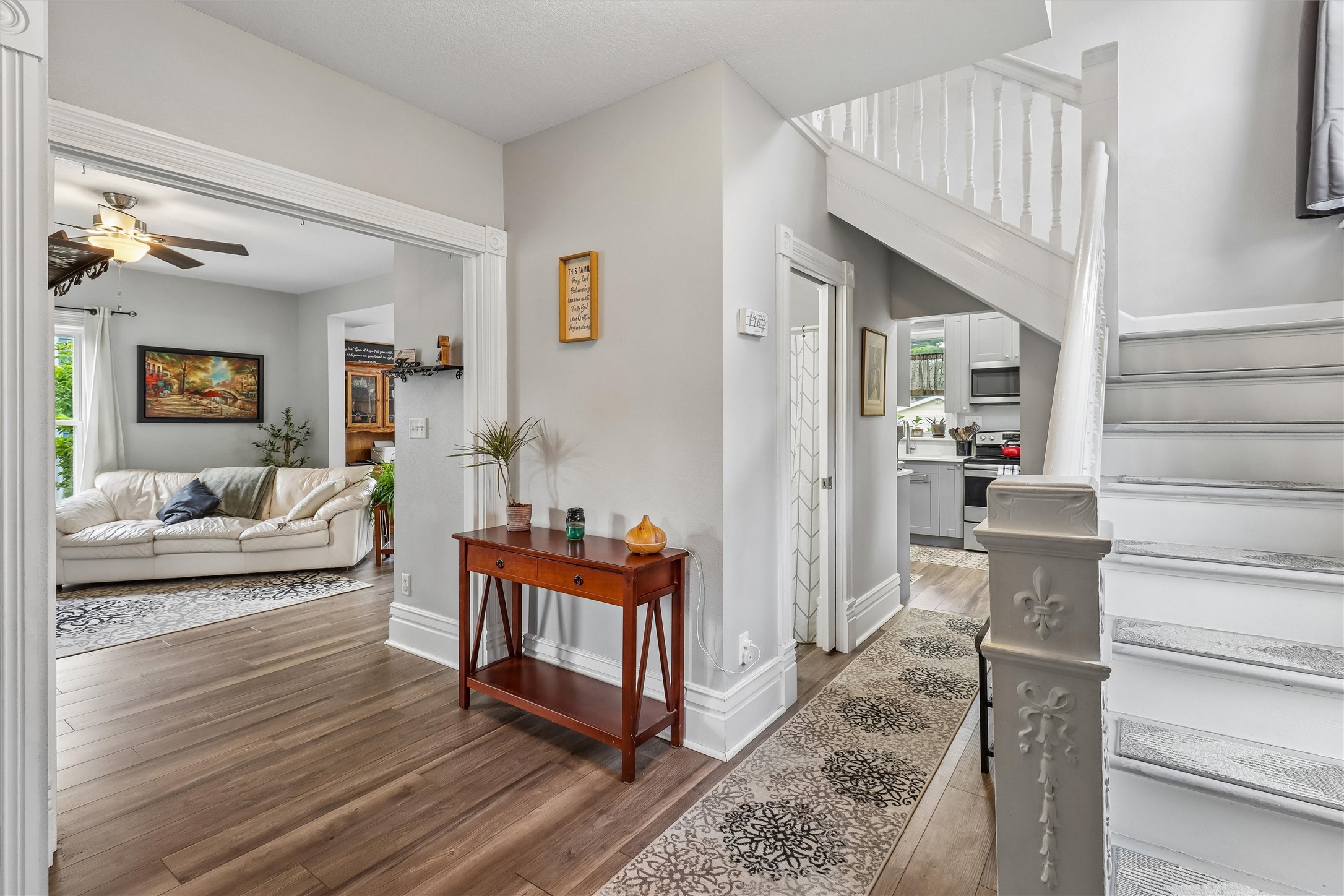 109 S Boone Street Property Photo 6