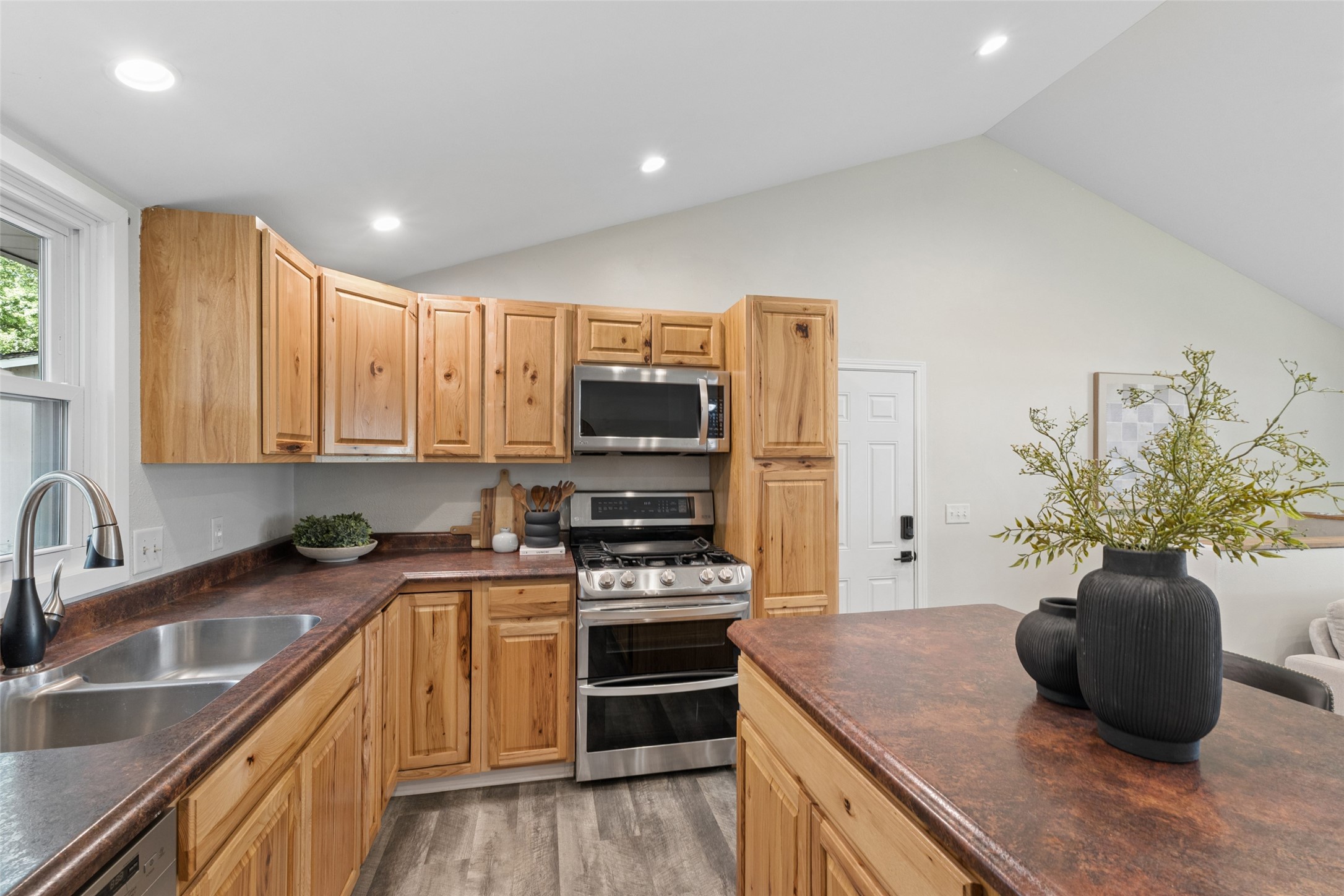 1401 Southland Drive Property Photo 9
