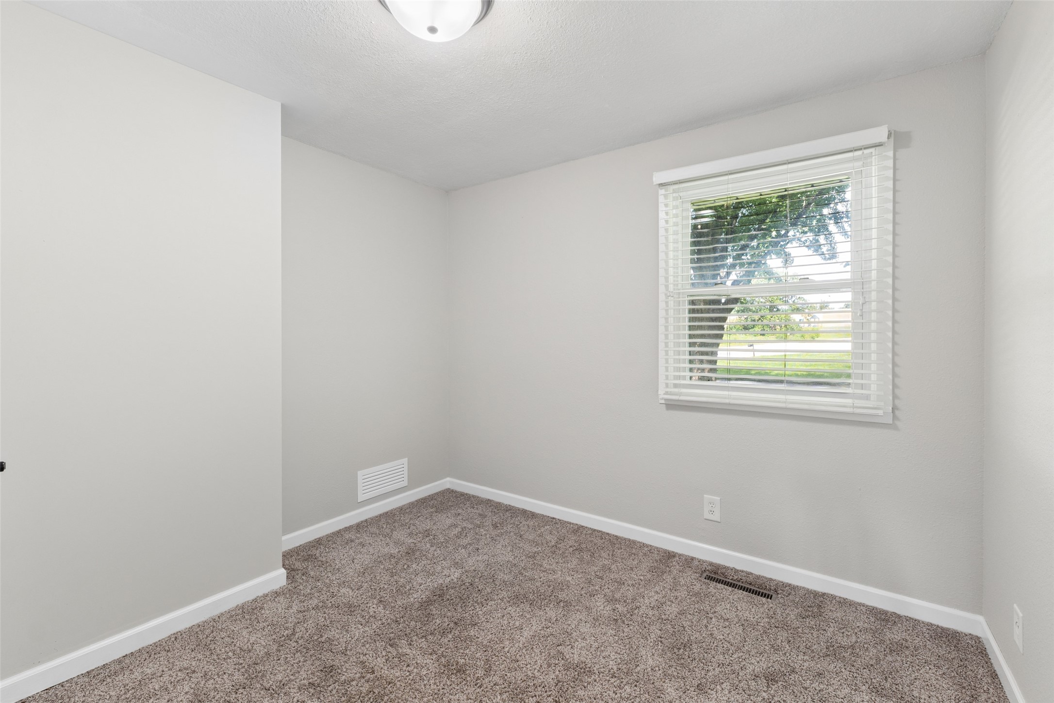 1401 Southland Drive Property Photo 15