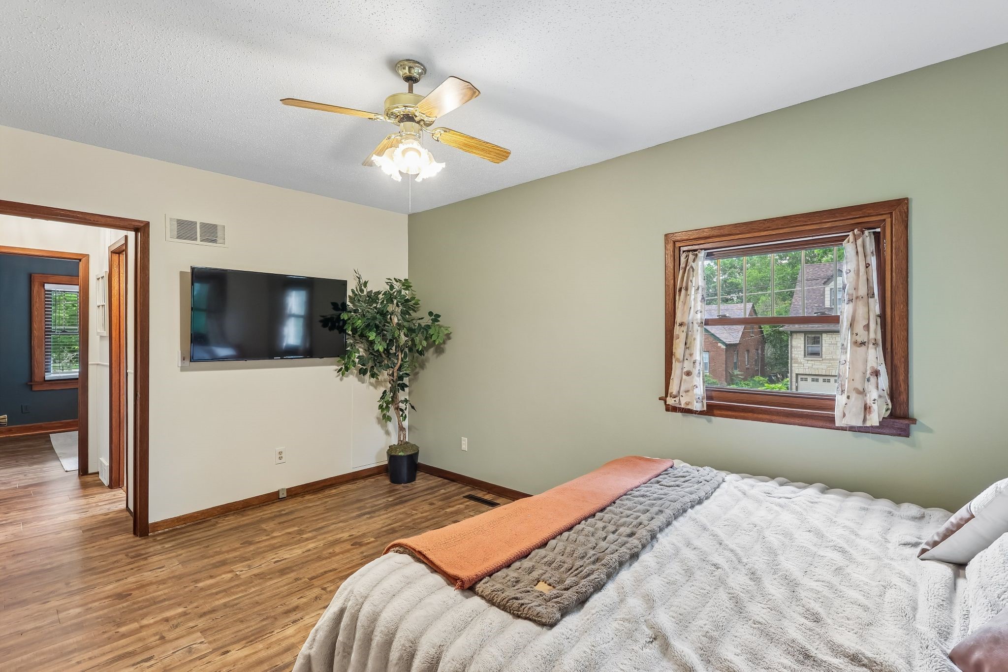 3800 Washington Avenue Property Photo 16