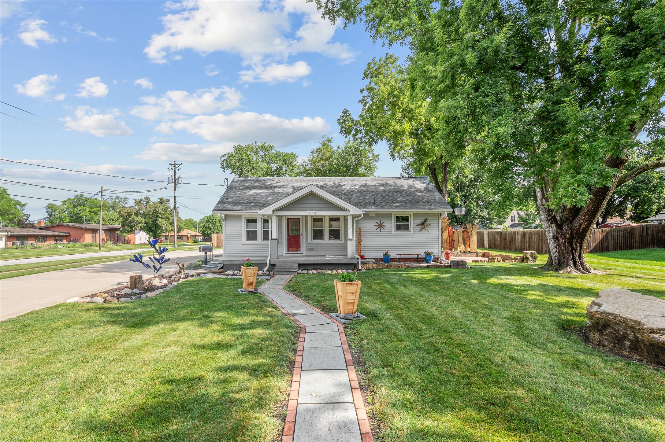 7119 Maryland Drive Property Photo 1