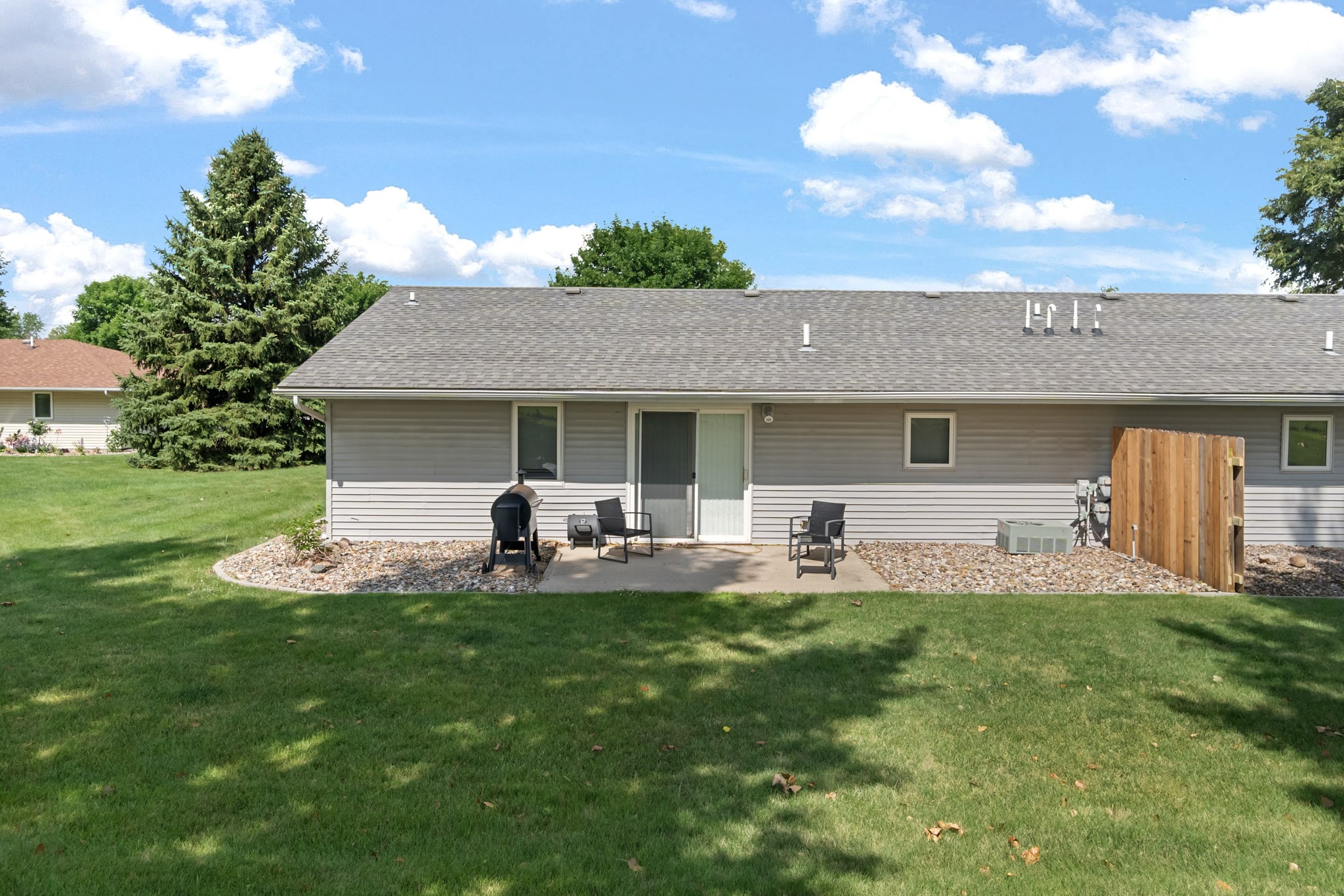 18900 Wendover Avenue Property Photo 9