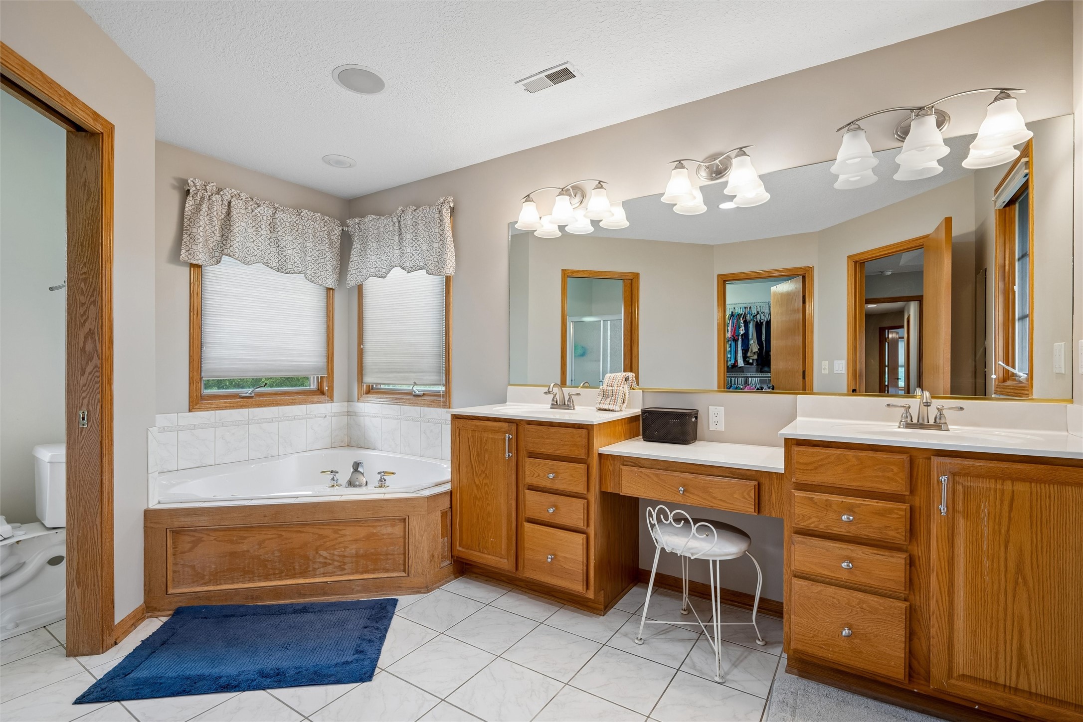 3240 Maple Court Property Photo 19