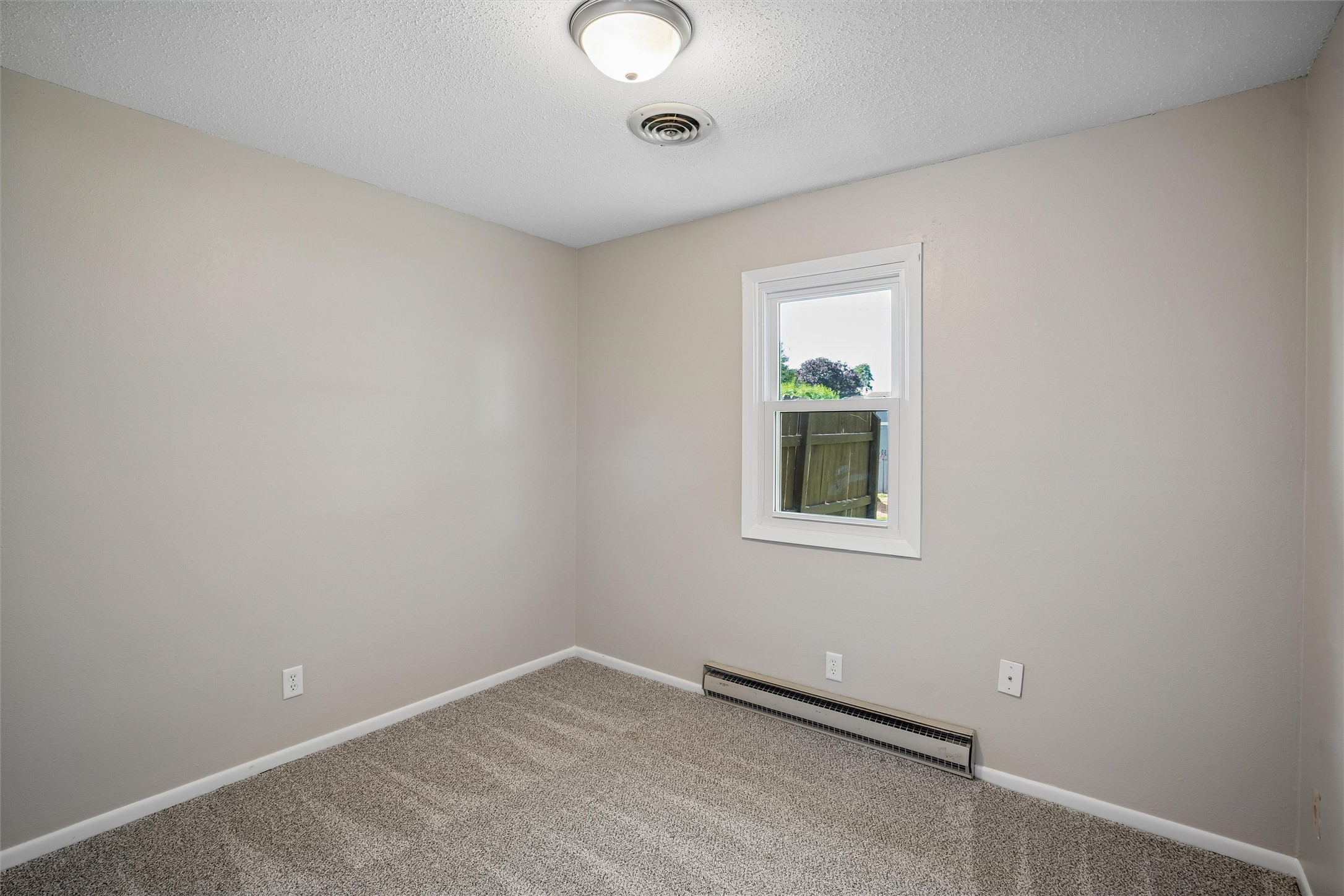 2613 Taft Street Property Photo 10