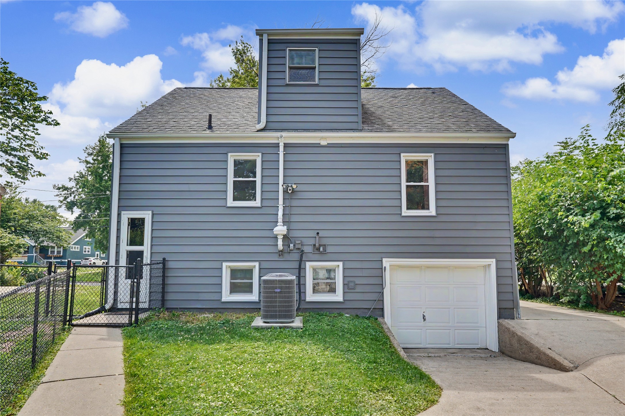 2117 44th Street Property Photo 22