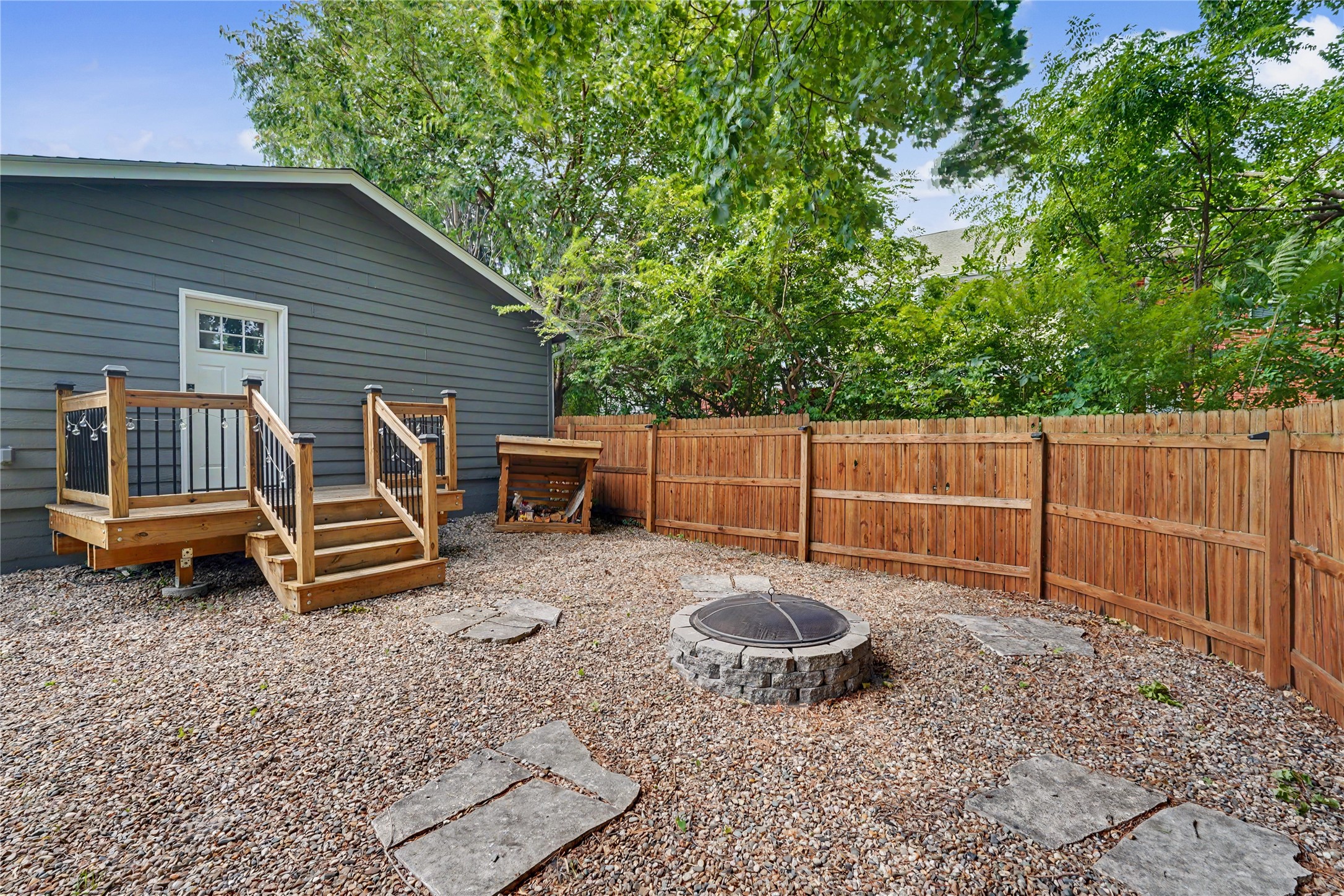 2117 44th Street Property Photo 24