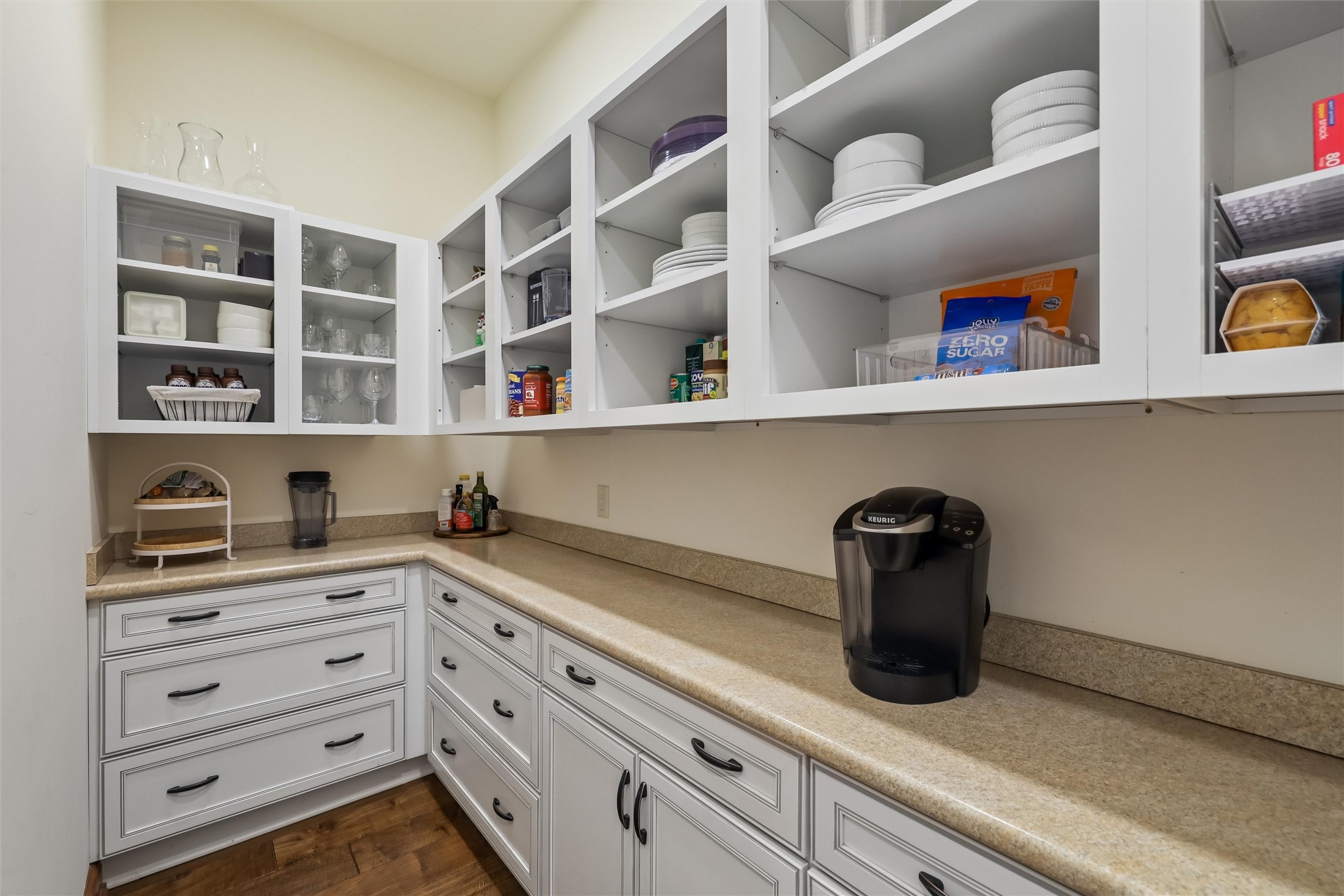 3806 Turnberry Drive Property Photo 10