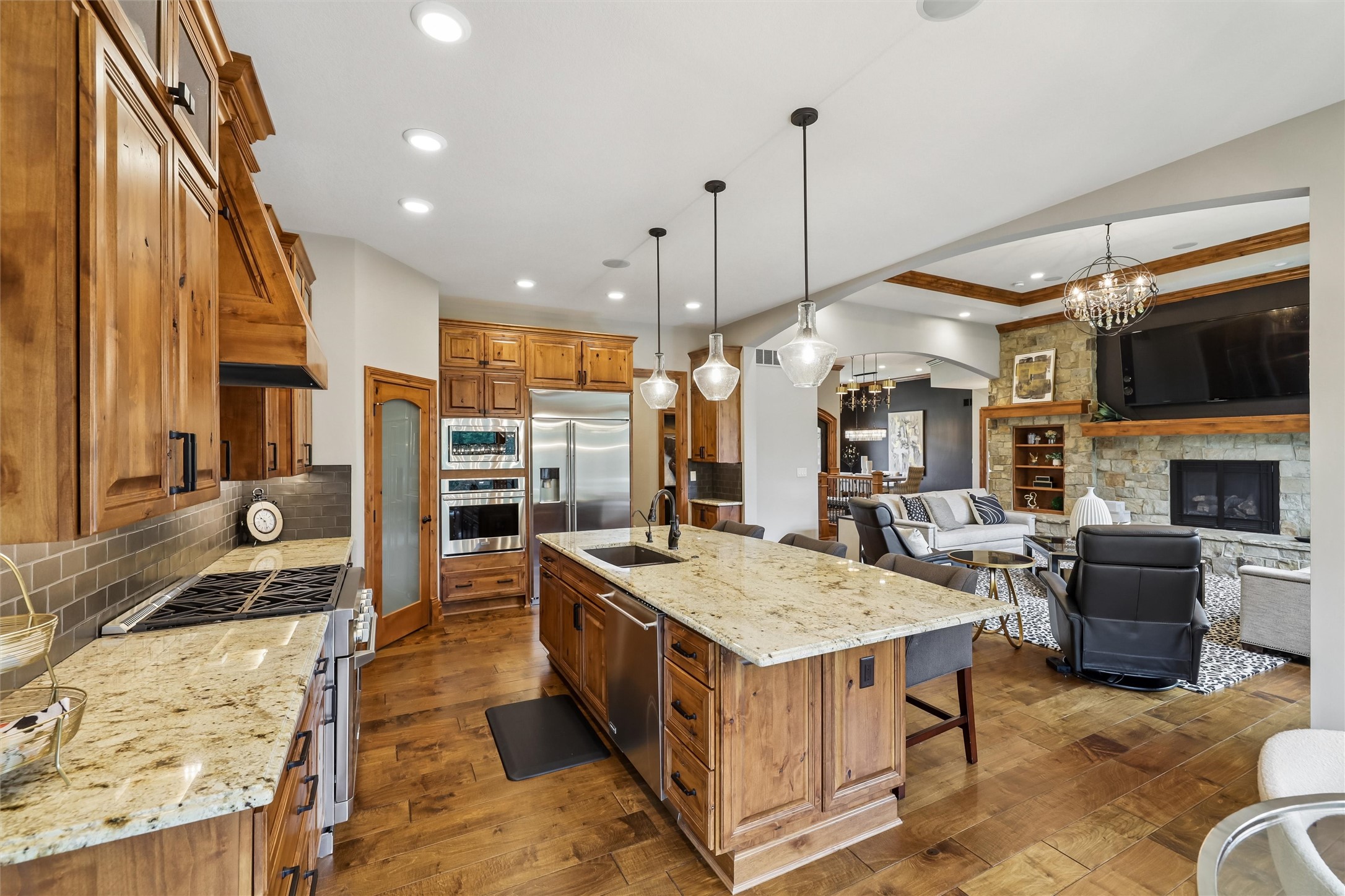 3806 Turnberry Drive Property Photo 11
