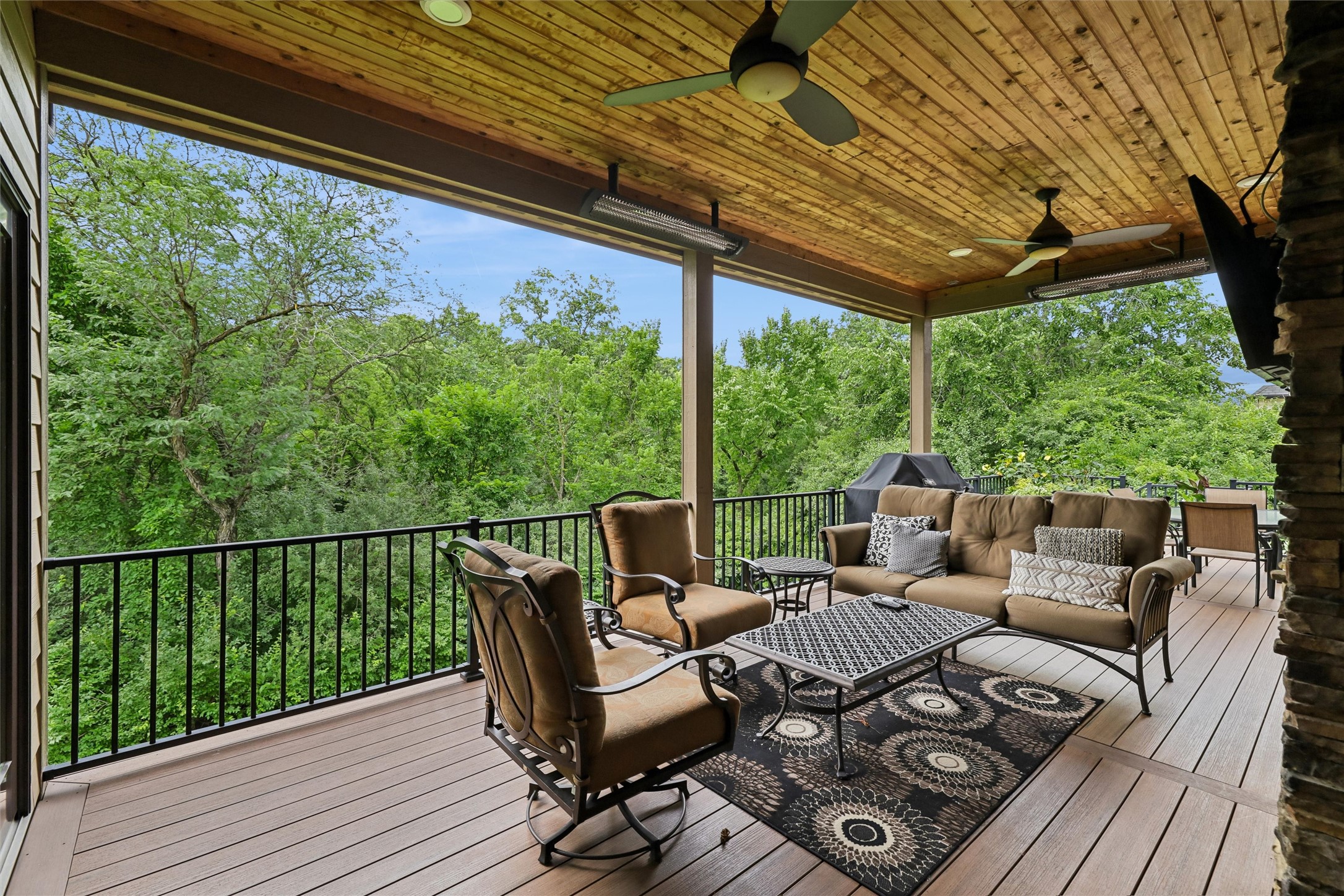 3806 Turnberry Drive Property Photo 13
