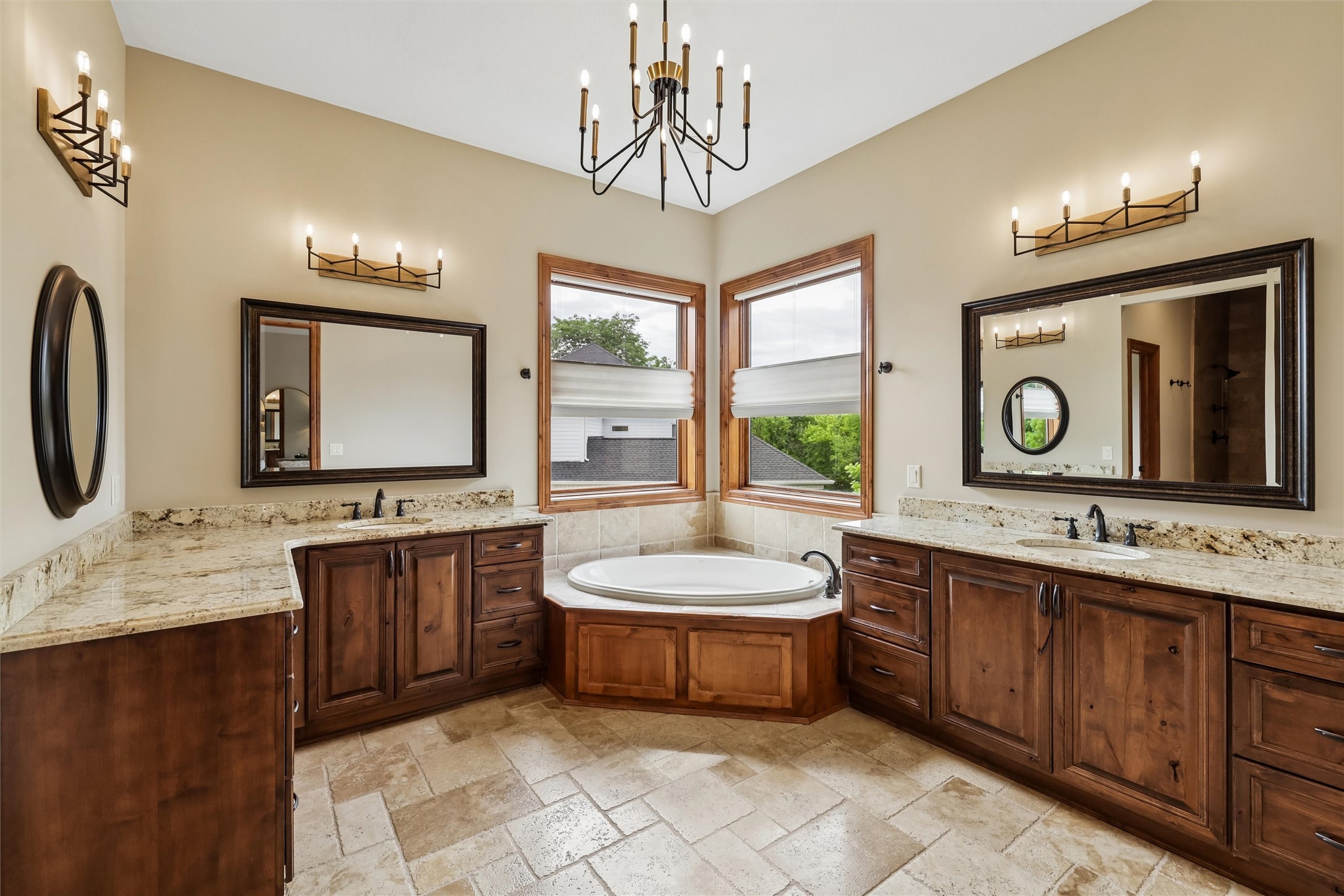 3806 Turnberry Drive Property Photo 18