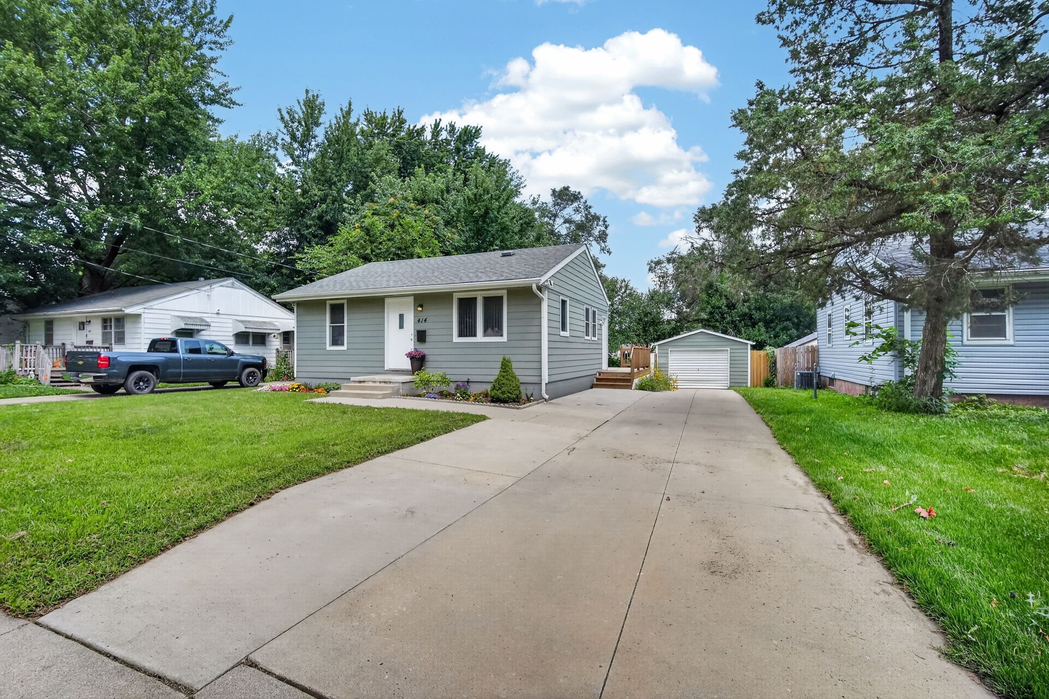 414 Hartford Avenue Property Photo 2