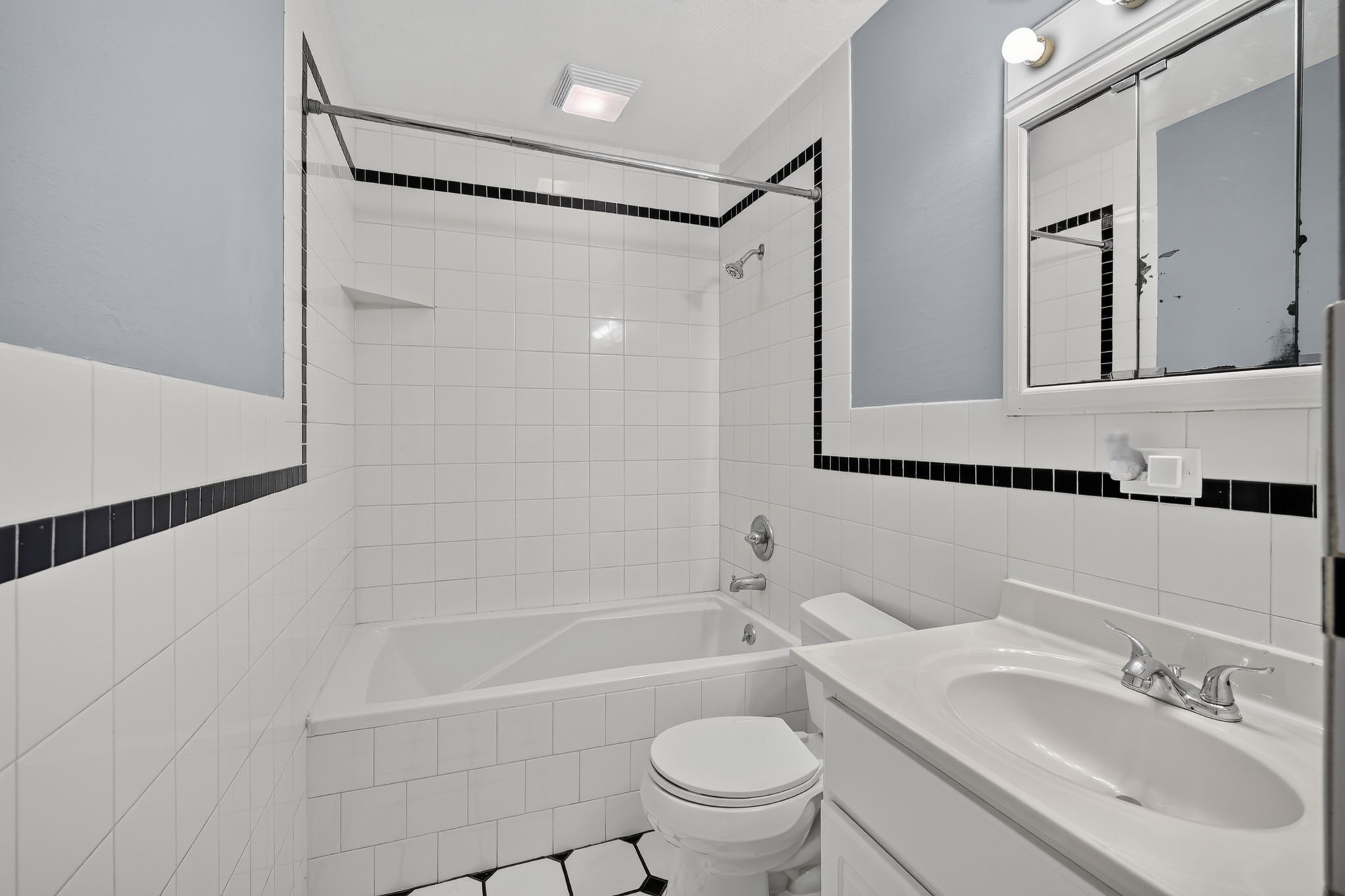 414 Hartford Avenue Property Photo 10