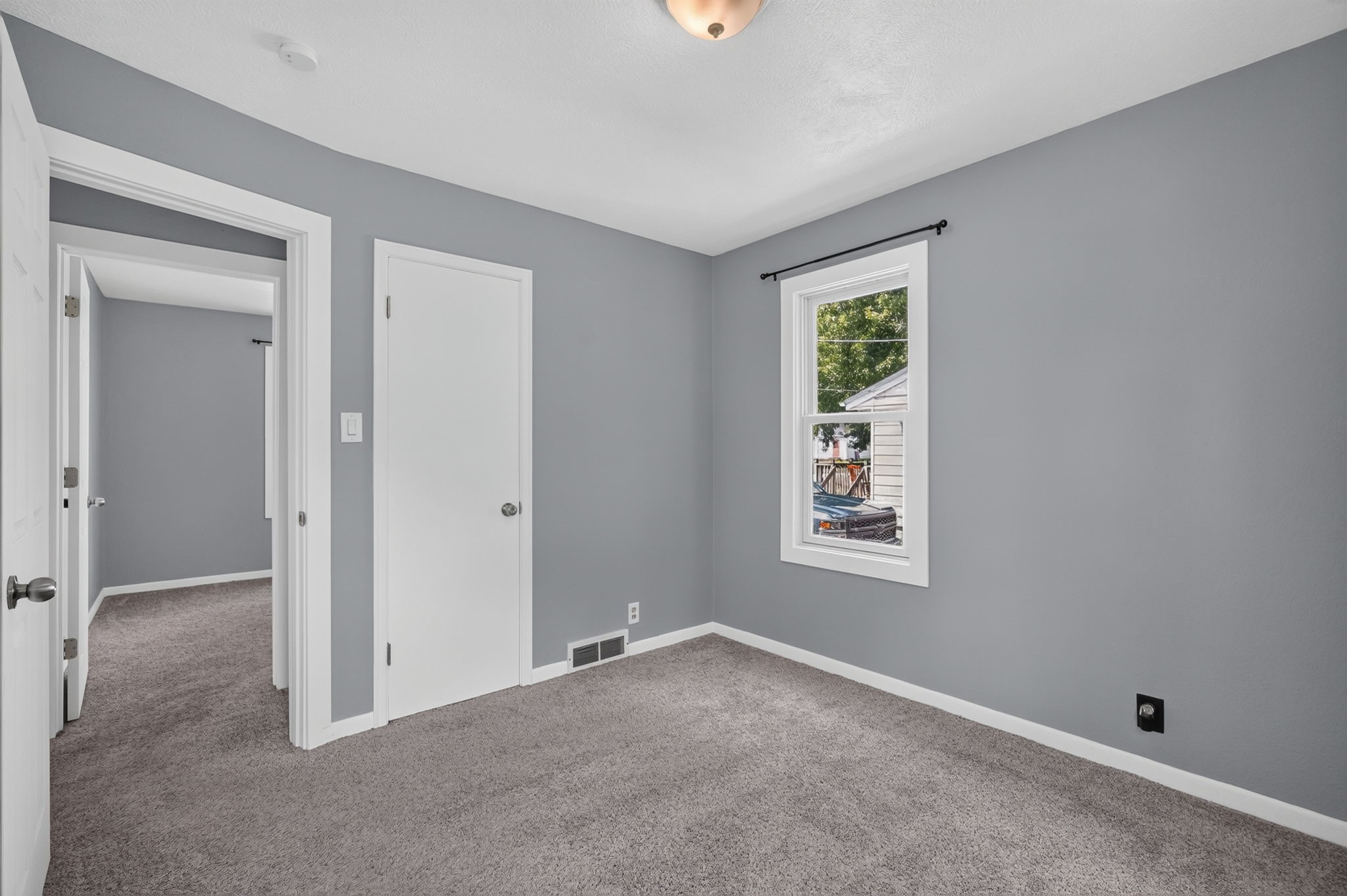 414 Hartford Avenue Property Photo 12