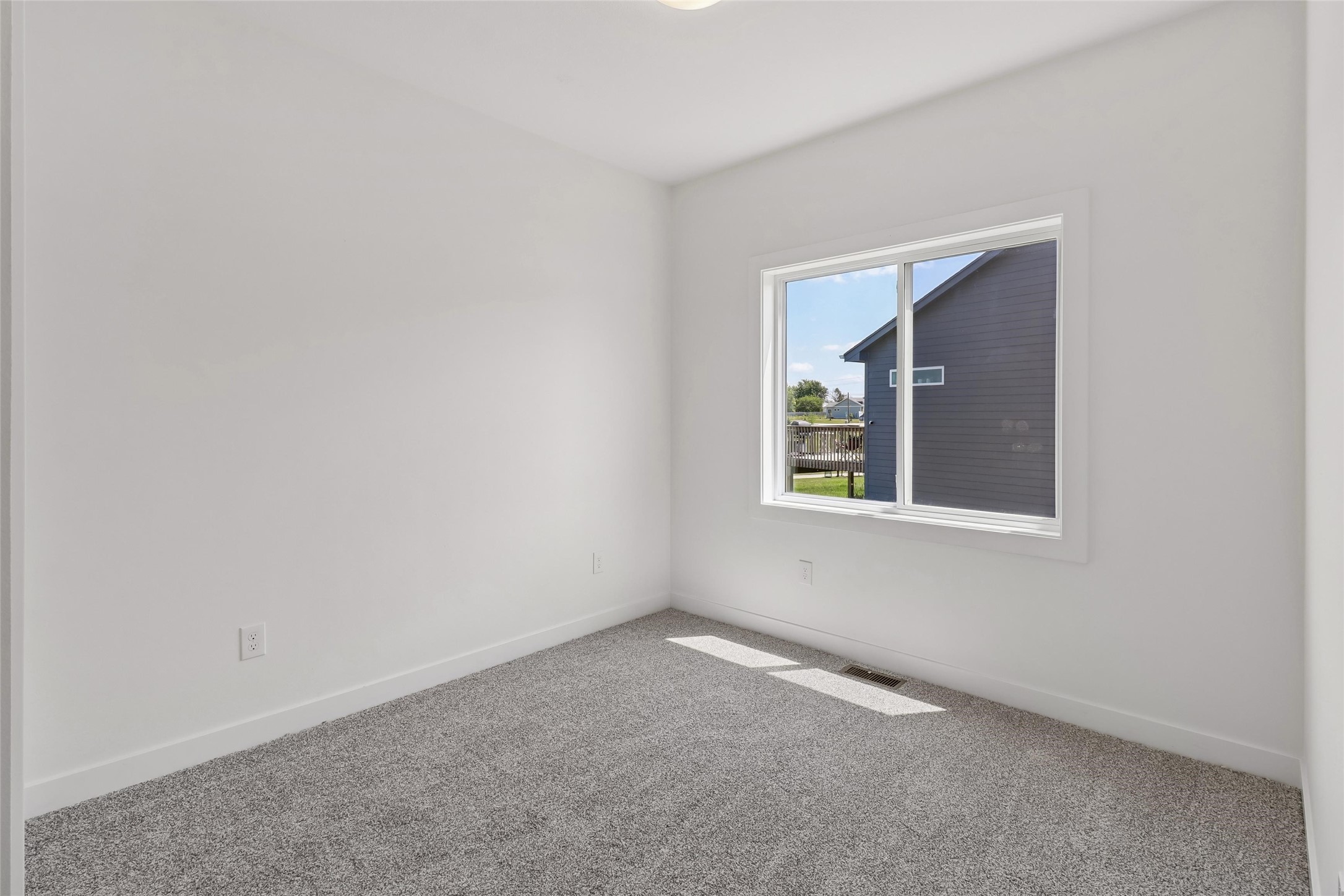 6635 Ne 9th Court Property Photo 8