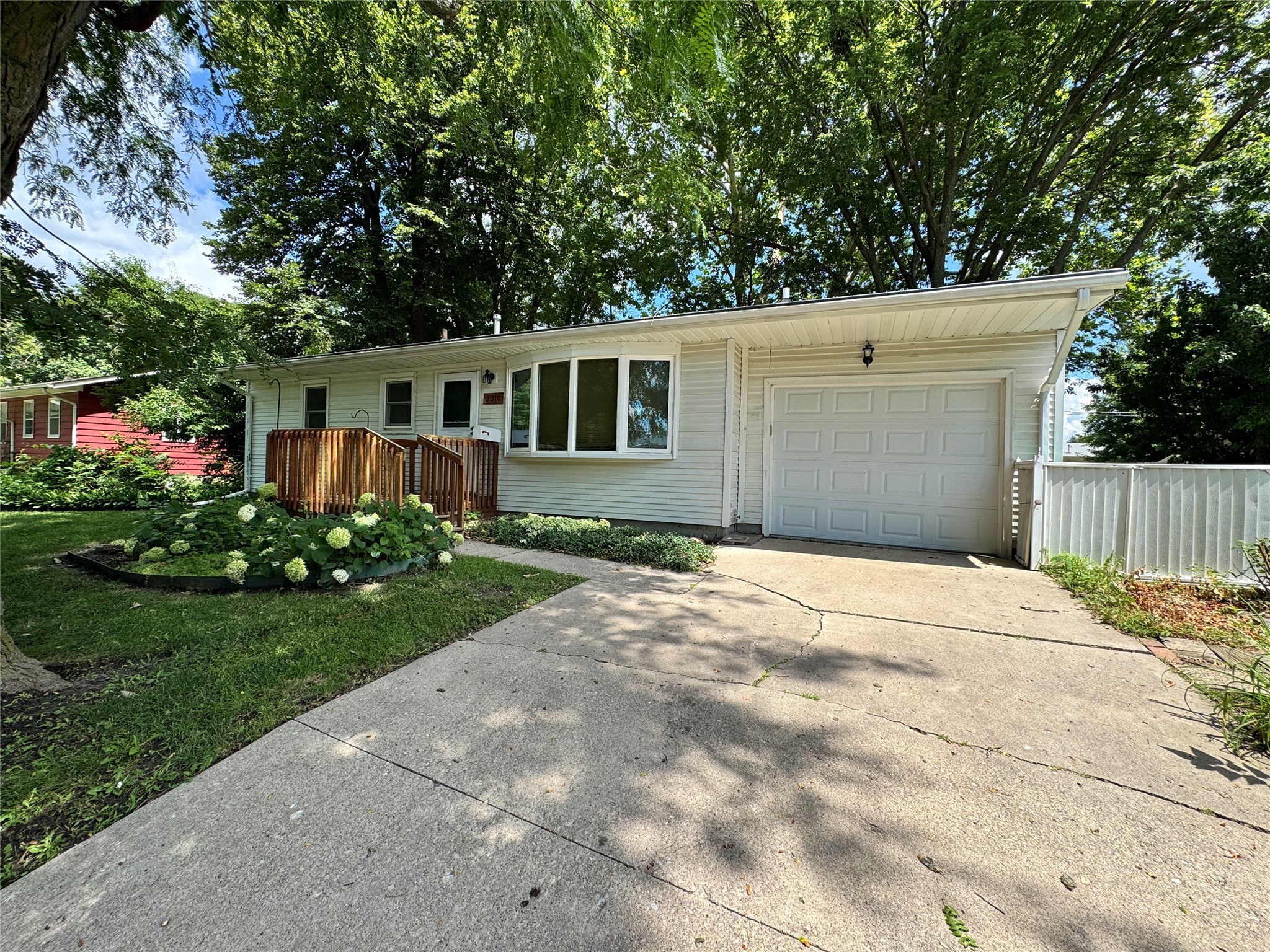 2010 Hunziker Drive Property Photo 2