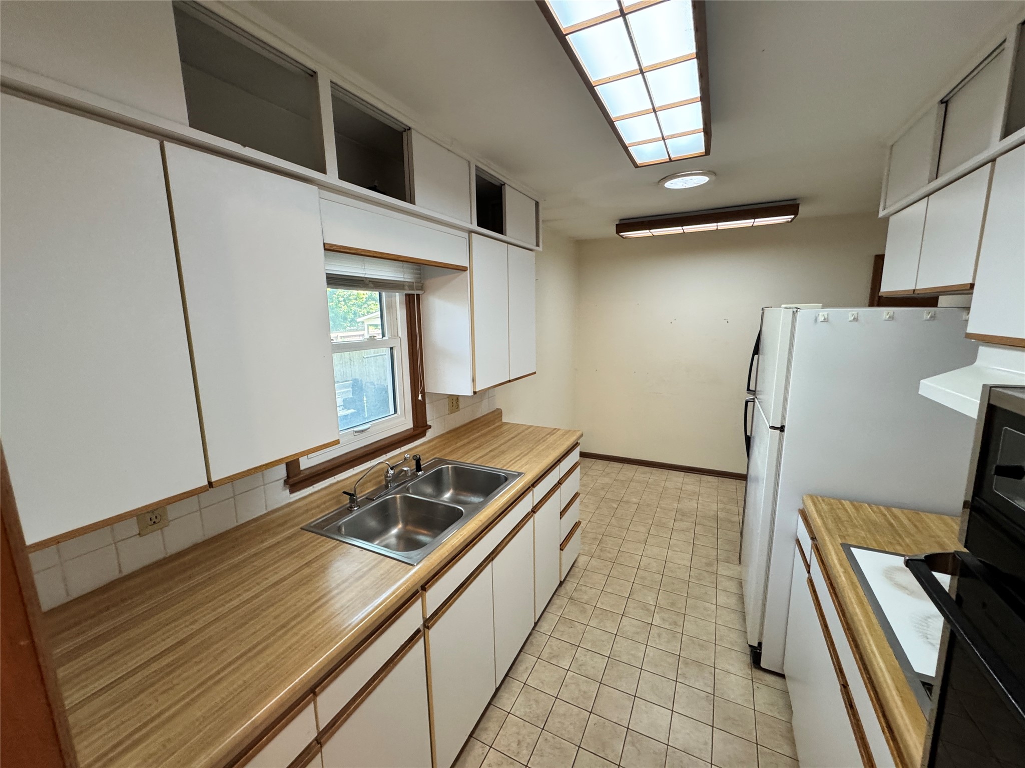 2010 Hunziker Drive Property Photo 11