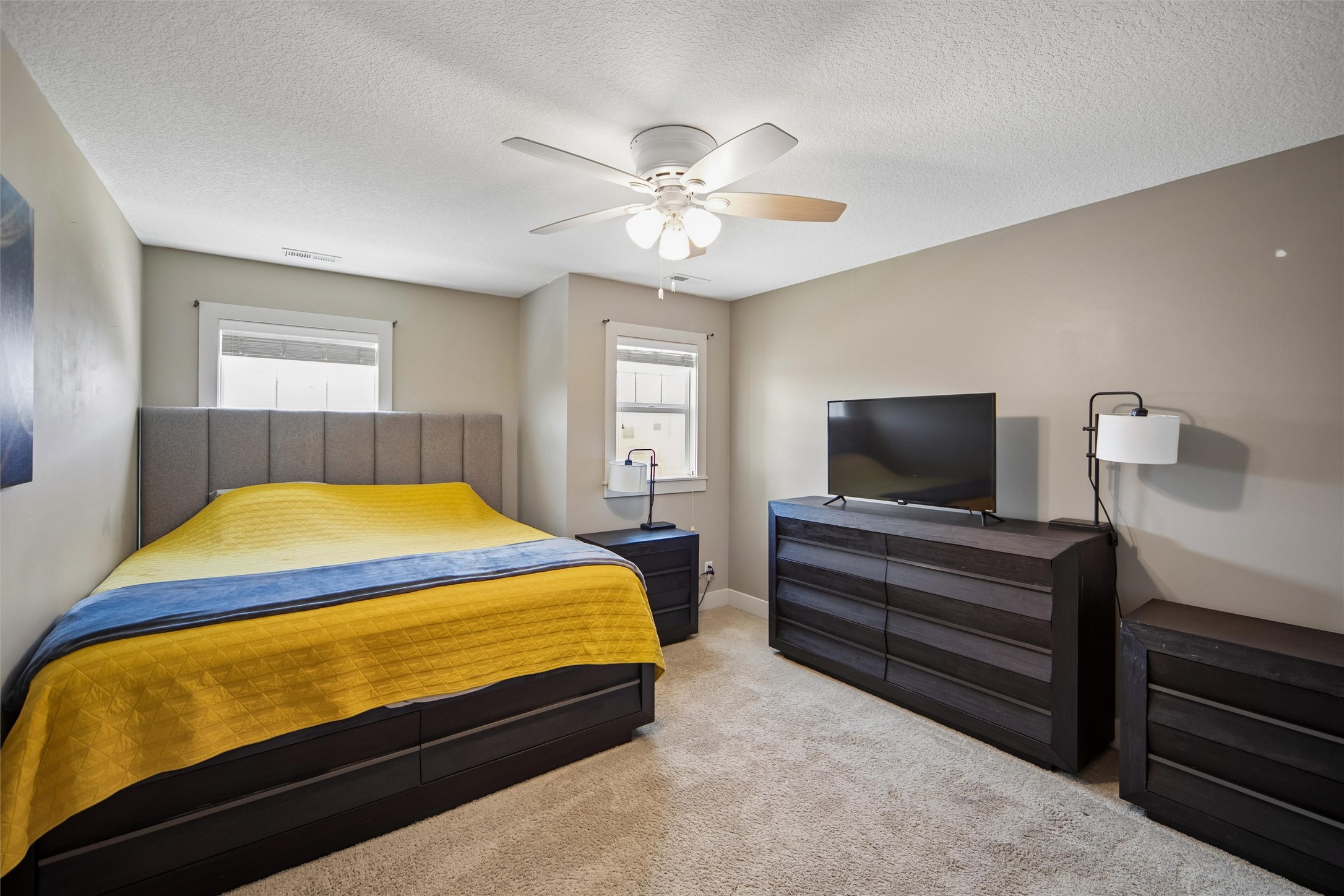 4864 Ne Milligan Lane Property Photo 11