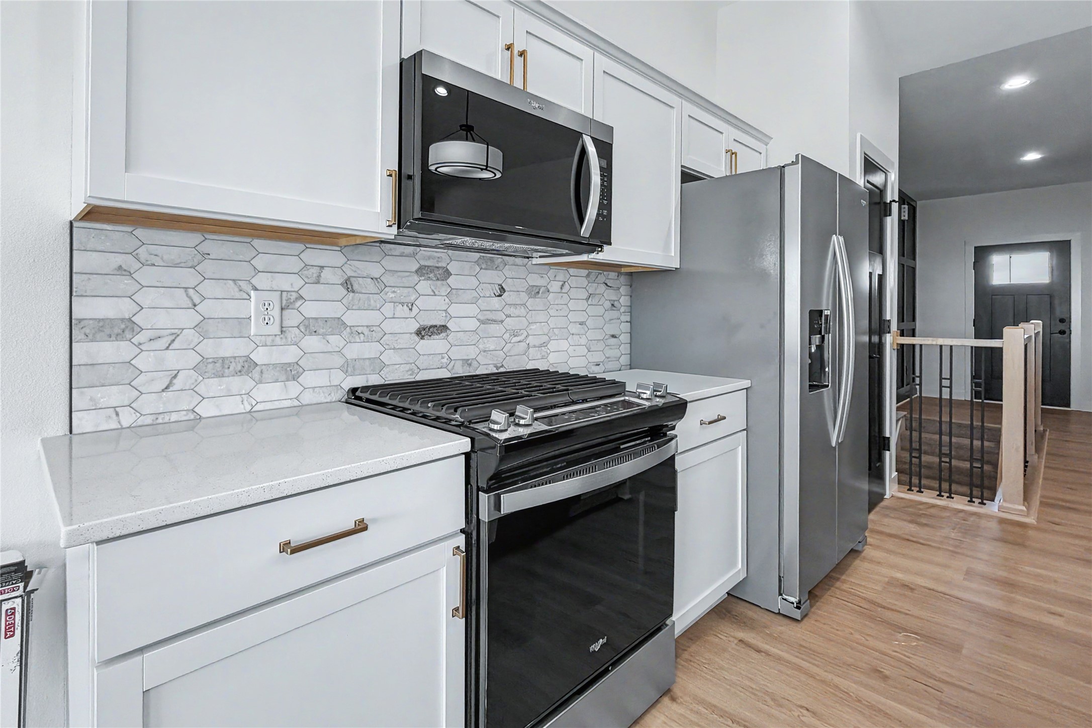 1230 Nw Sproul Drive Property Photo 5