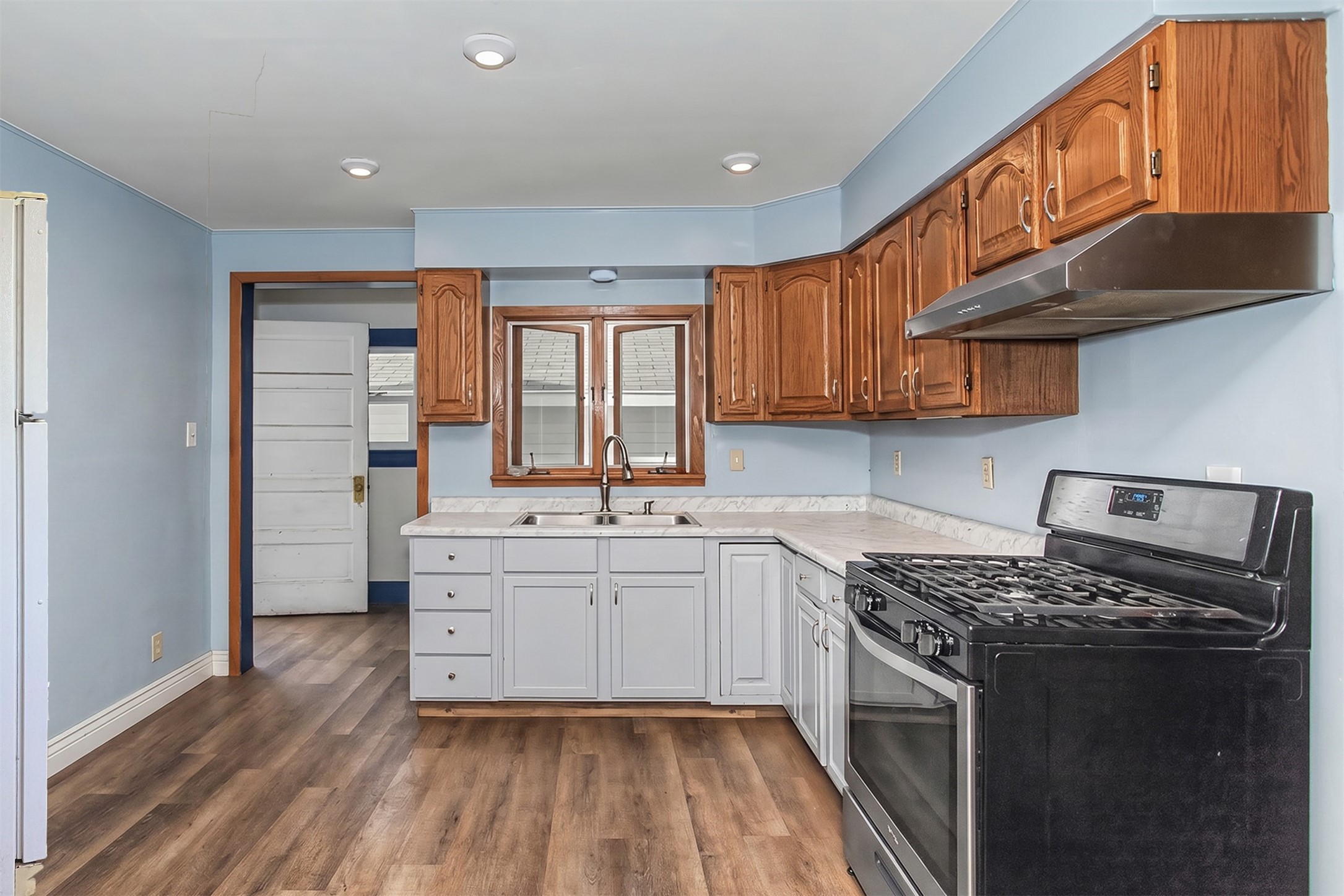 703 Pennsylvania Avenue Property Photo 14