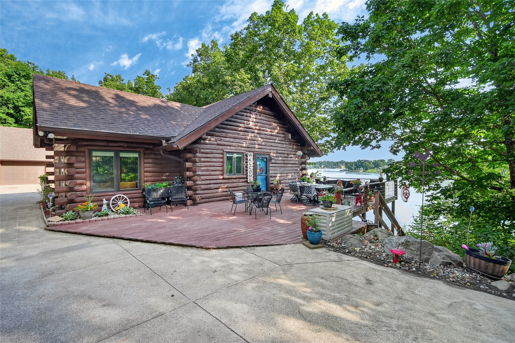 6634 Panorama Drive Property Photo 1