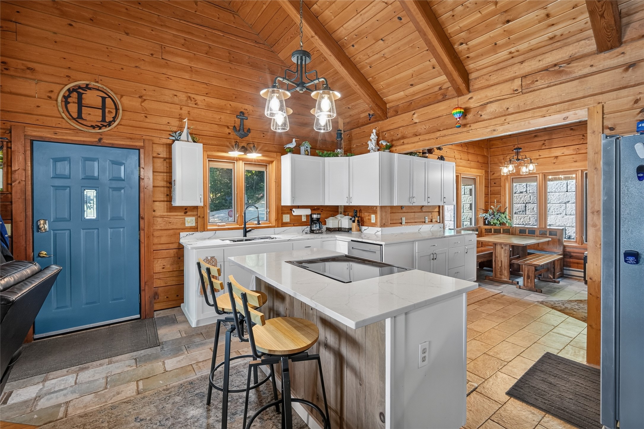 6634 Panorama Drive Property Photo 3