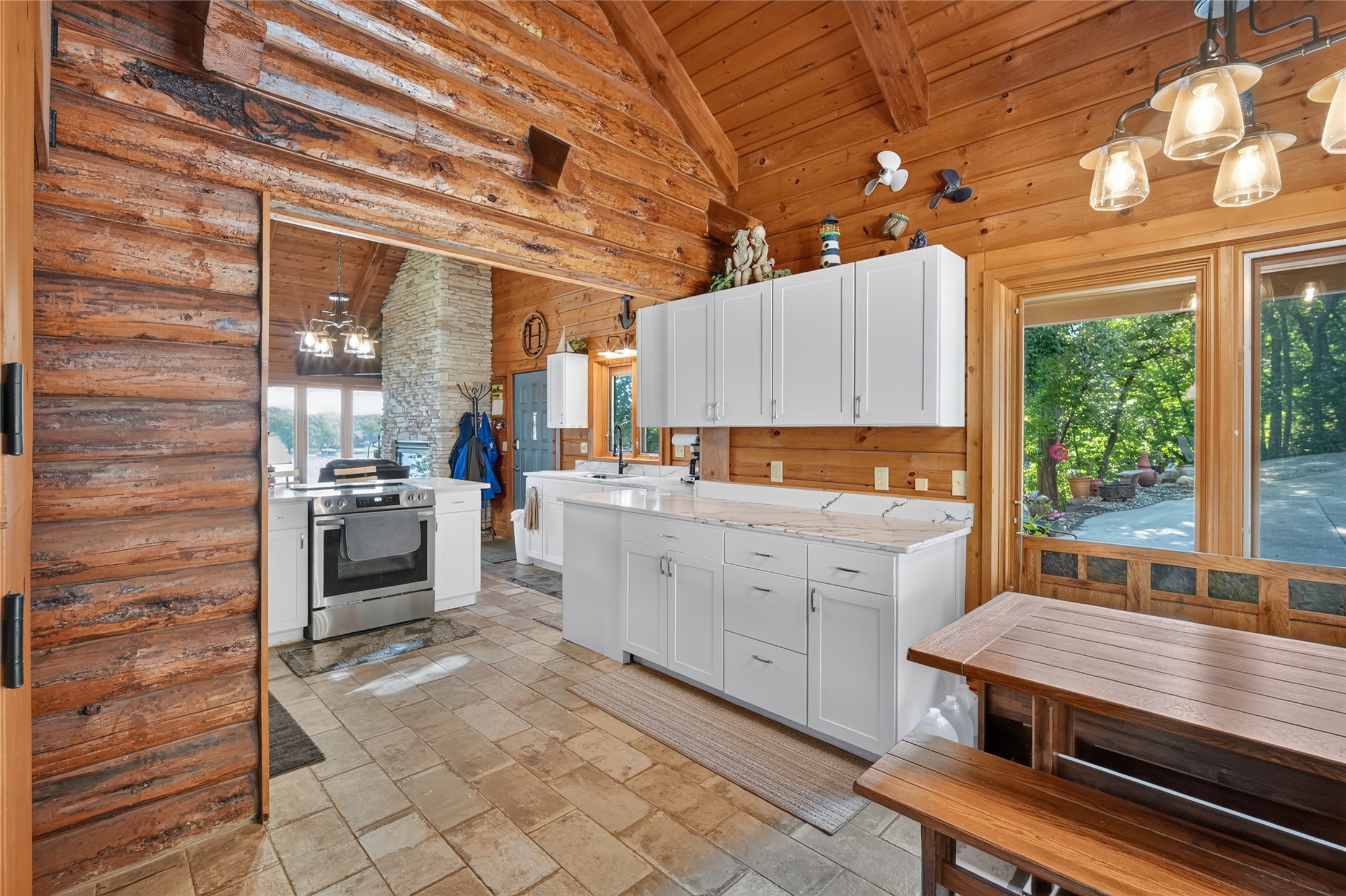 6634 Panorama Drive Property Photo 7