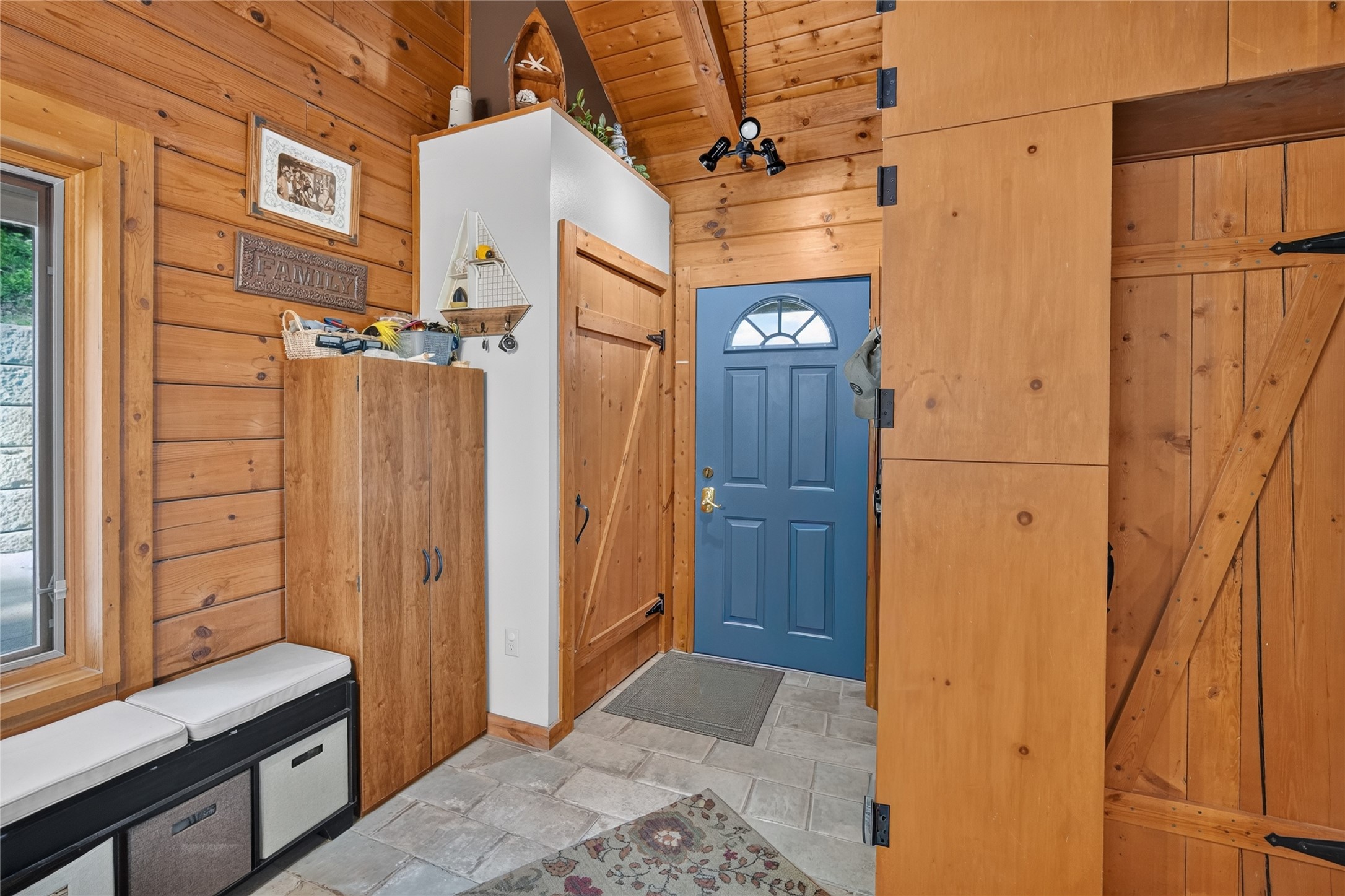 6634 Panorama Drive Property Photo 8